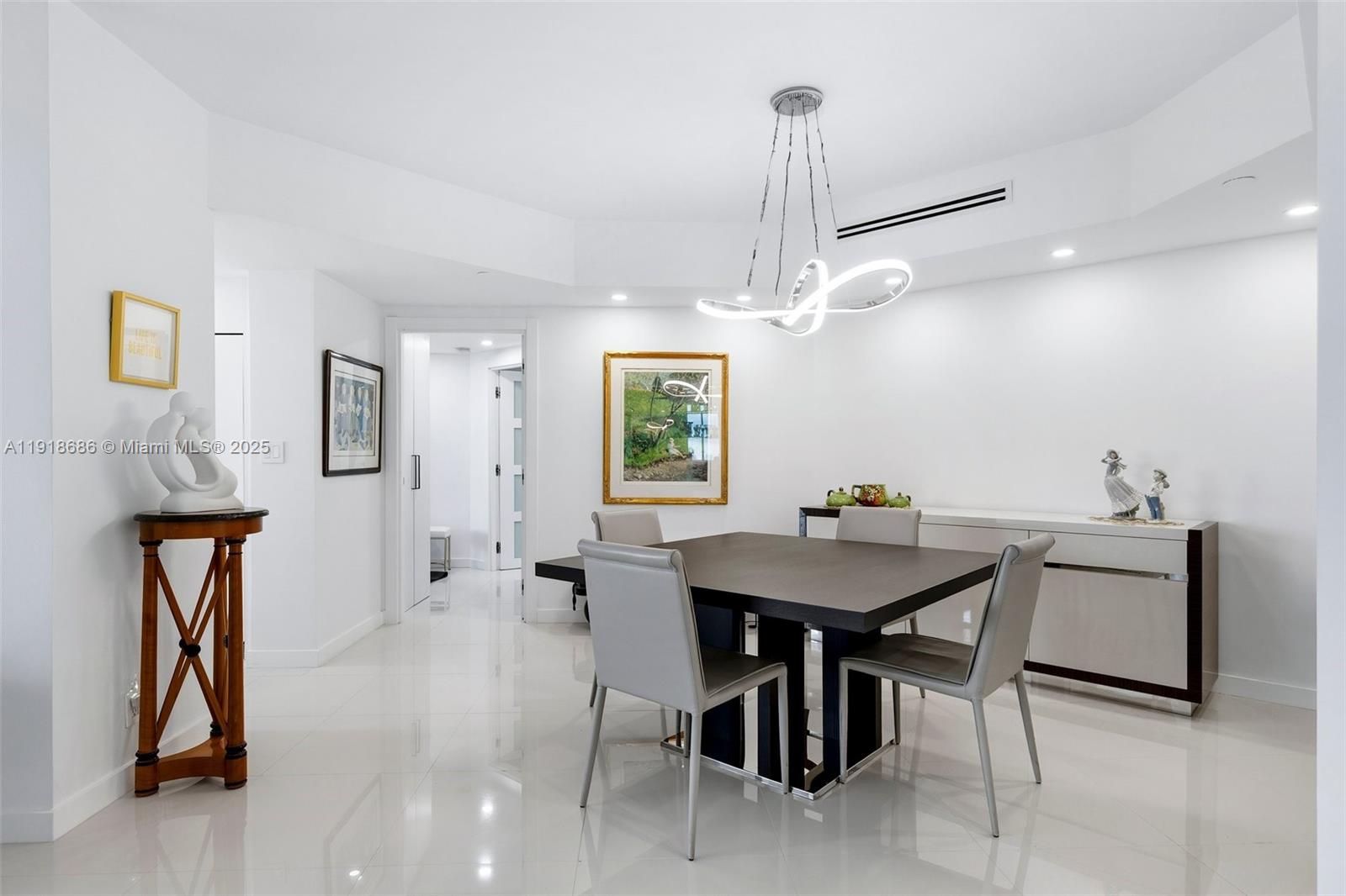 WILLIAMS ISLAND - Residential