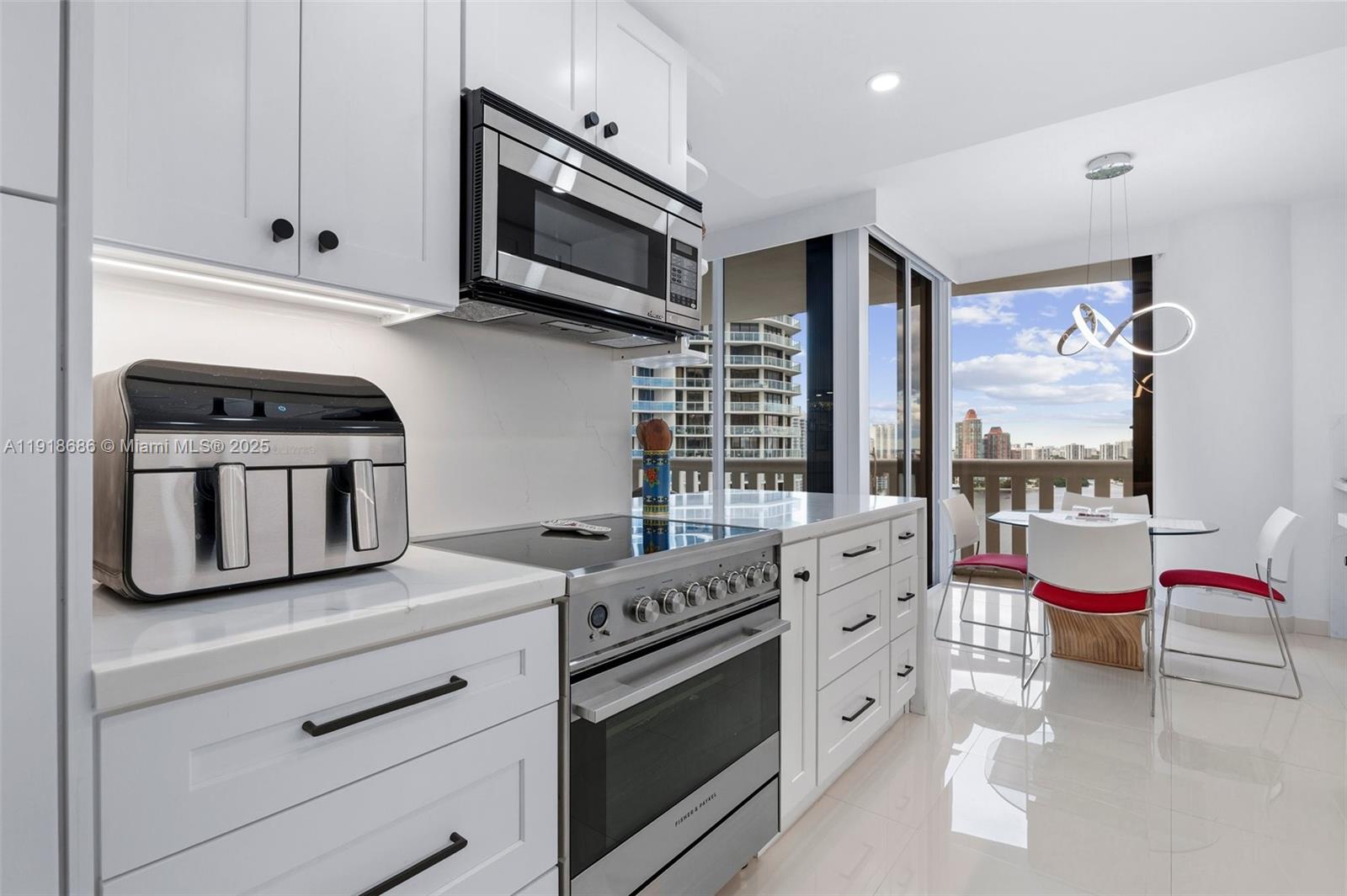 WILLIAMS ISLAND - Residential