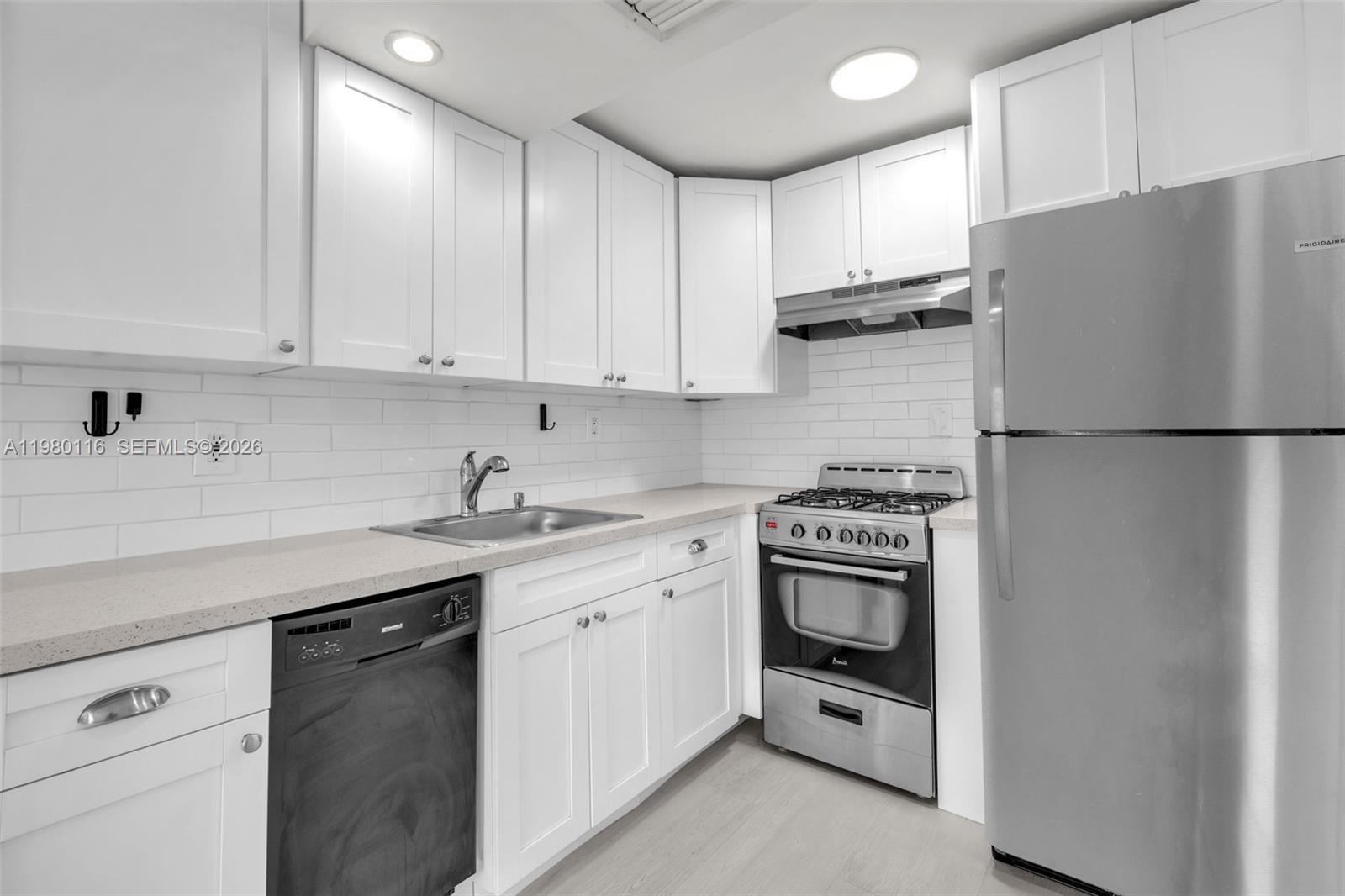 VIRGINIA POINTE CONDO - Residential Lease
