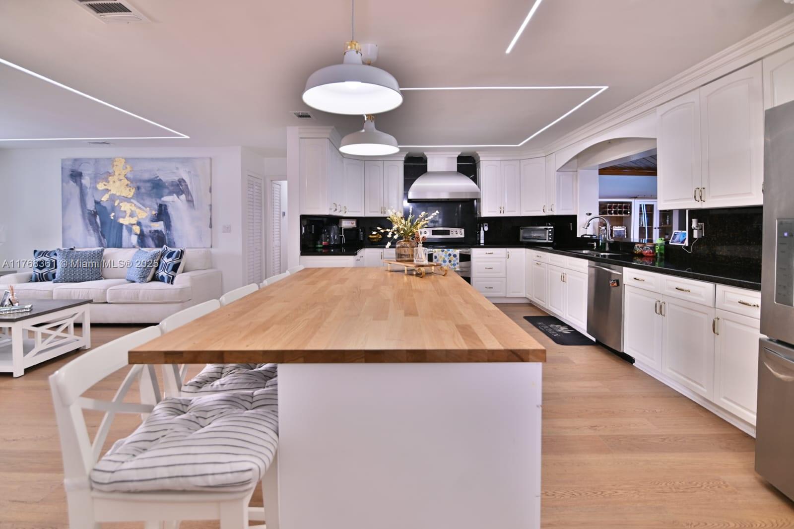 UNIVERSITY PARK WEST SEC - Residential