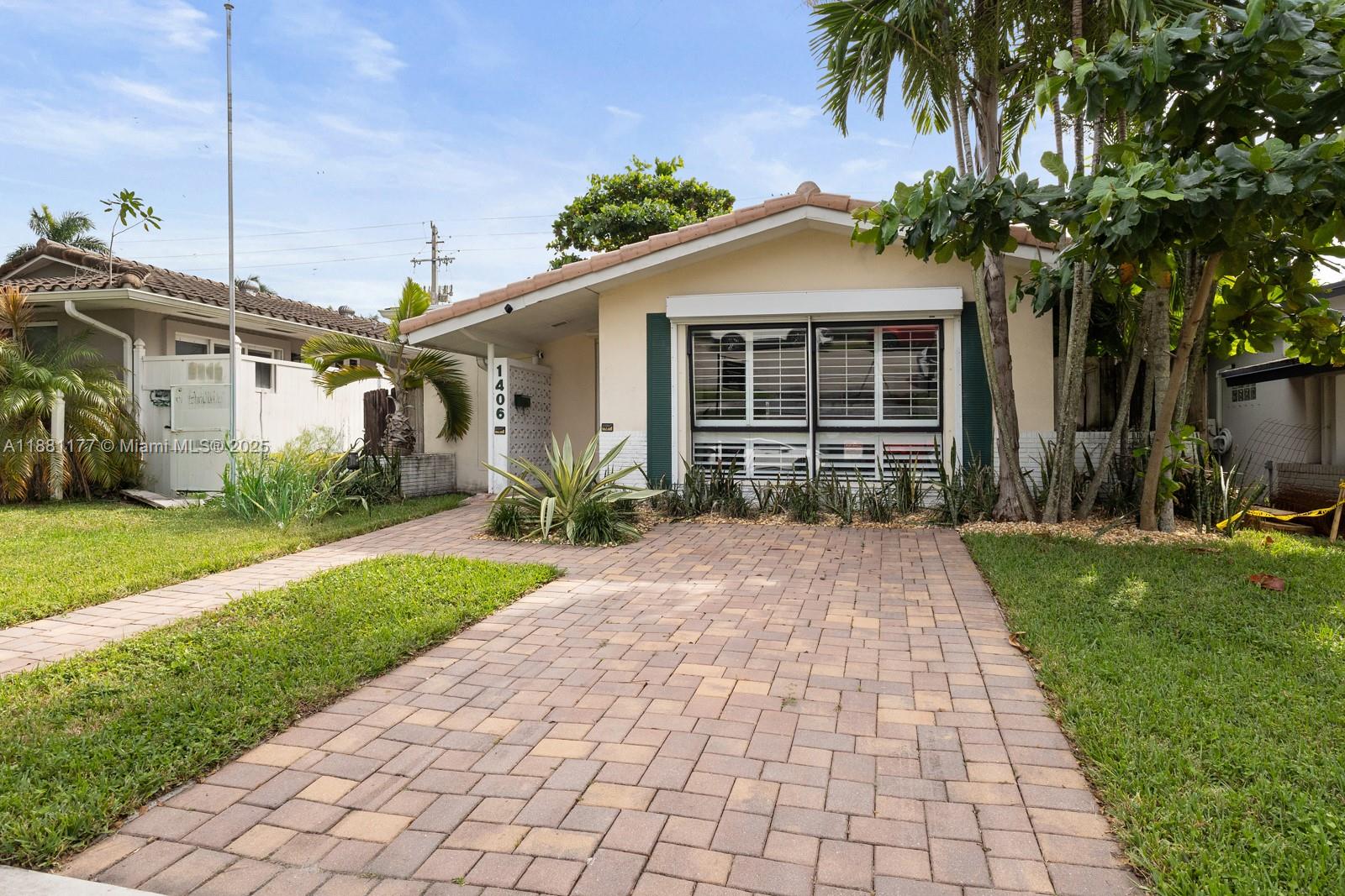 HOLLYWOOD - Residential