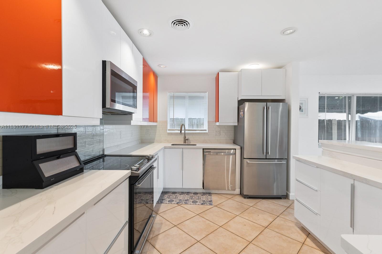 HOLLYWOOD - Residential