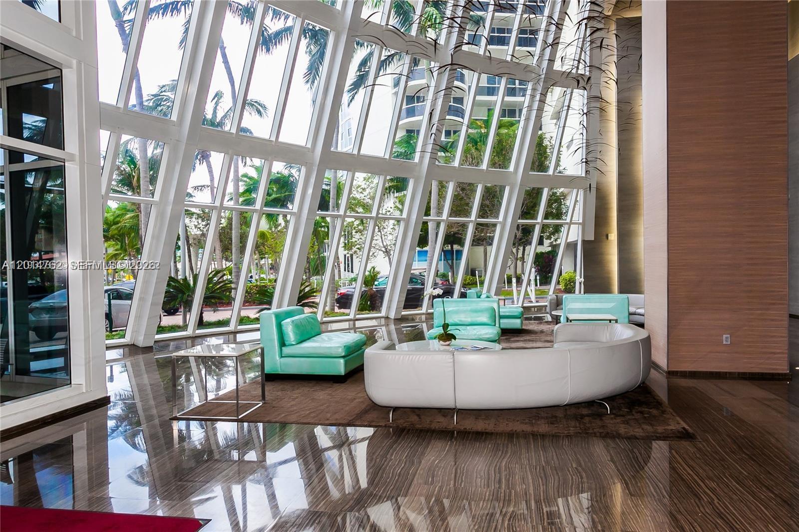 BEACH CLUB II - Residential