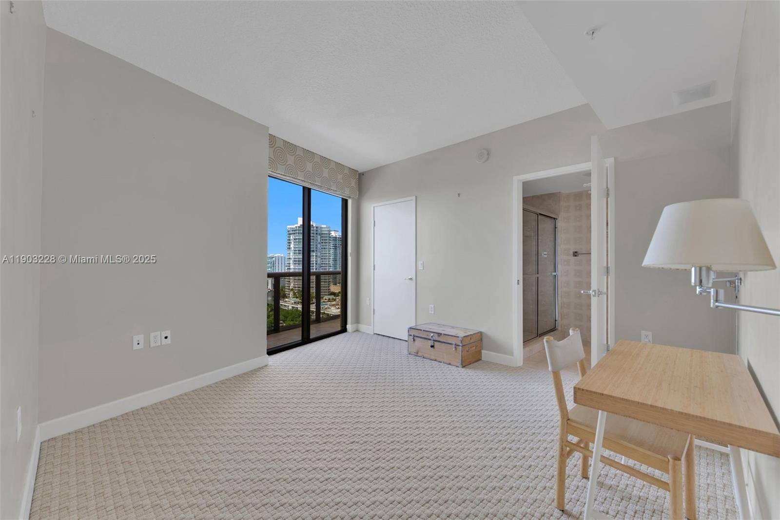 SAYAN CONDO - Residential