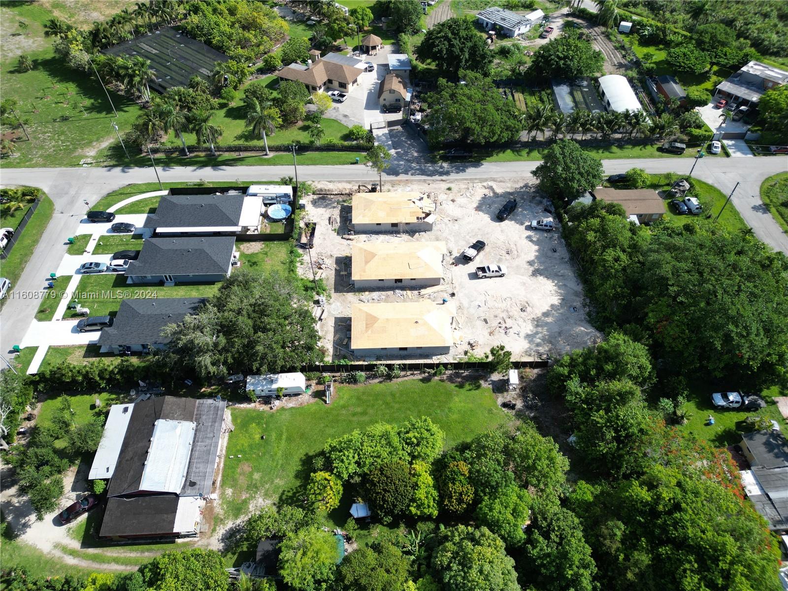SILVER PALM PARK - Residential
