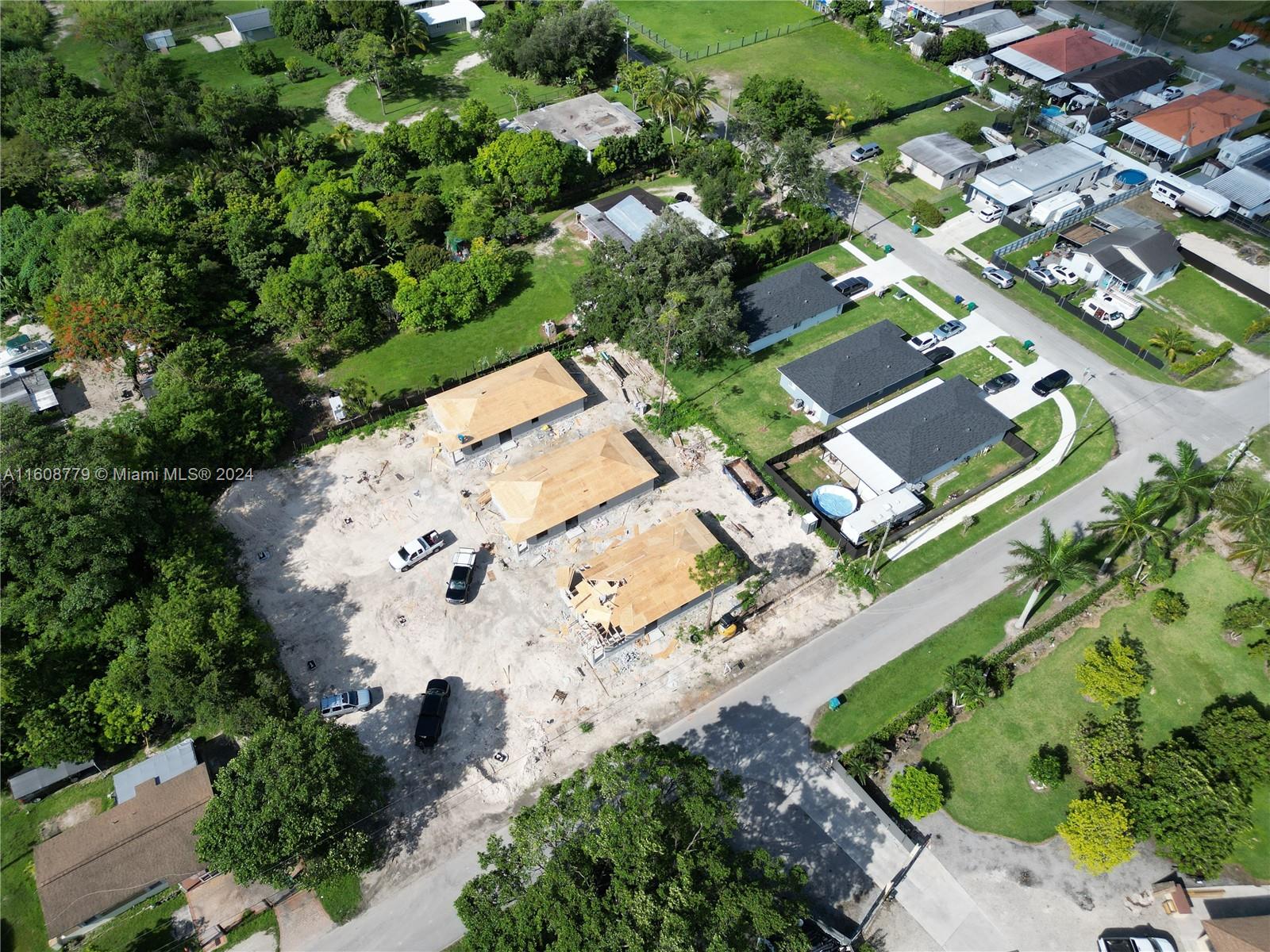 SILVER PALM PARK - Residential
