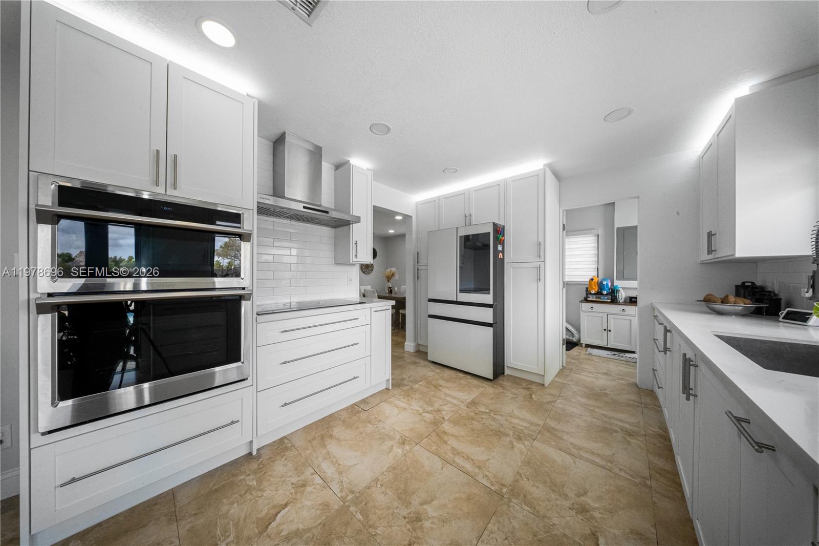 RAINBOW LAKES SECTION 2 - Residential