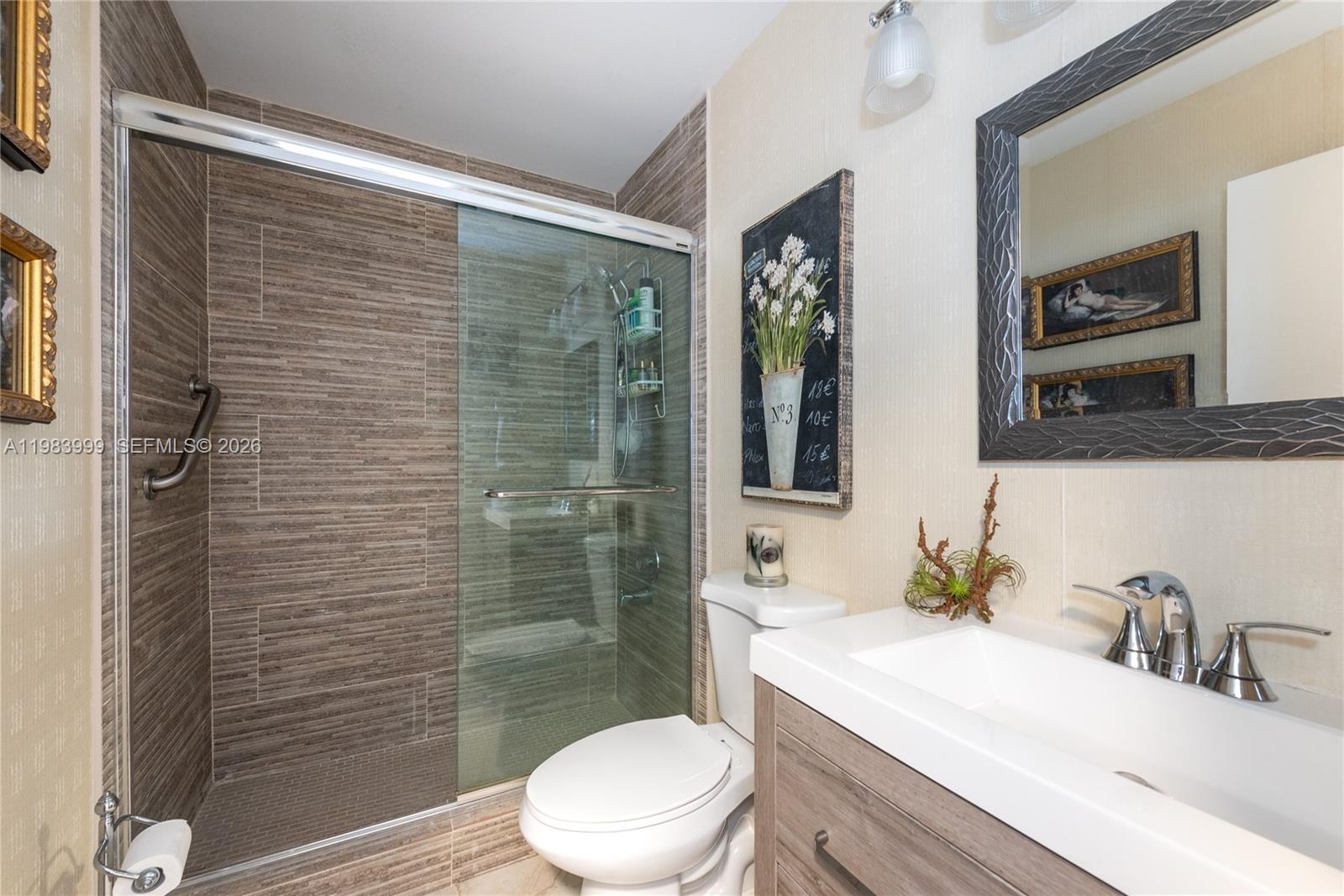 EMERALD OAKS 24 CONDO - Residential