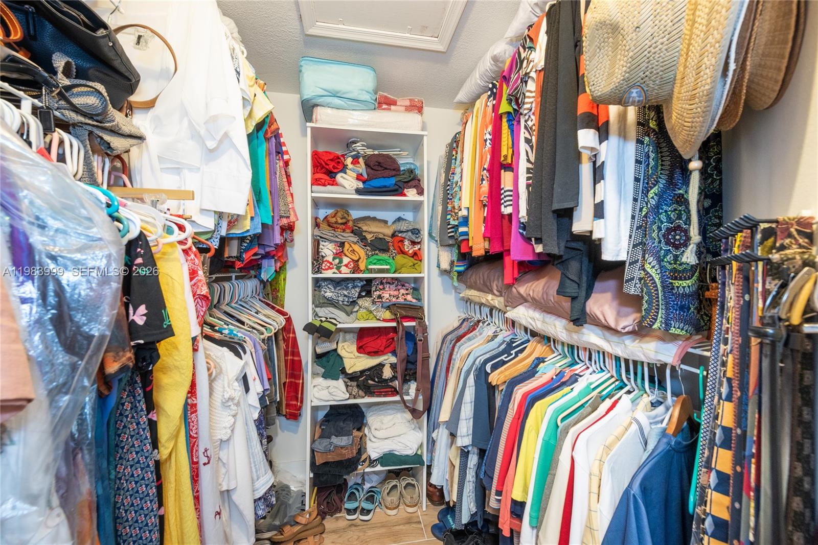 EMERALD OAKS 24 CONDO - Residential