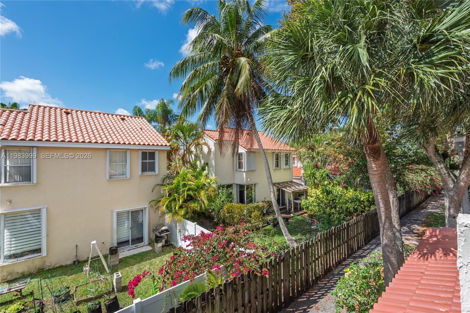 EMERALD OAKS 24 CONDO - Residential