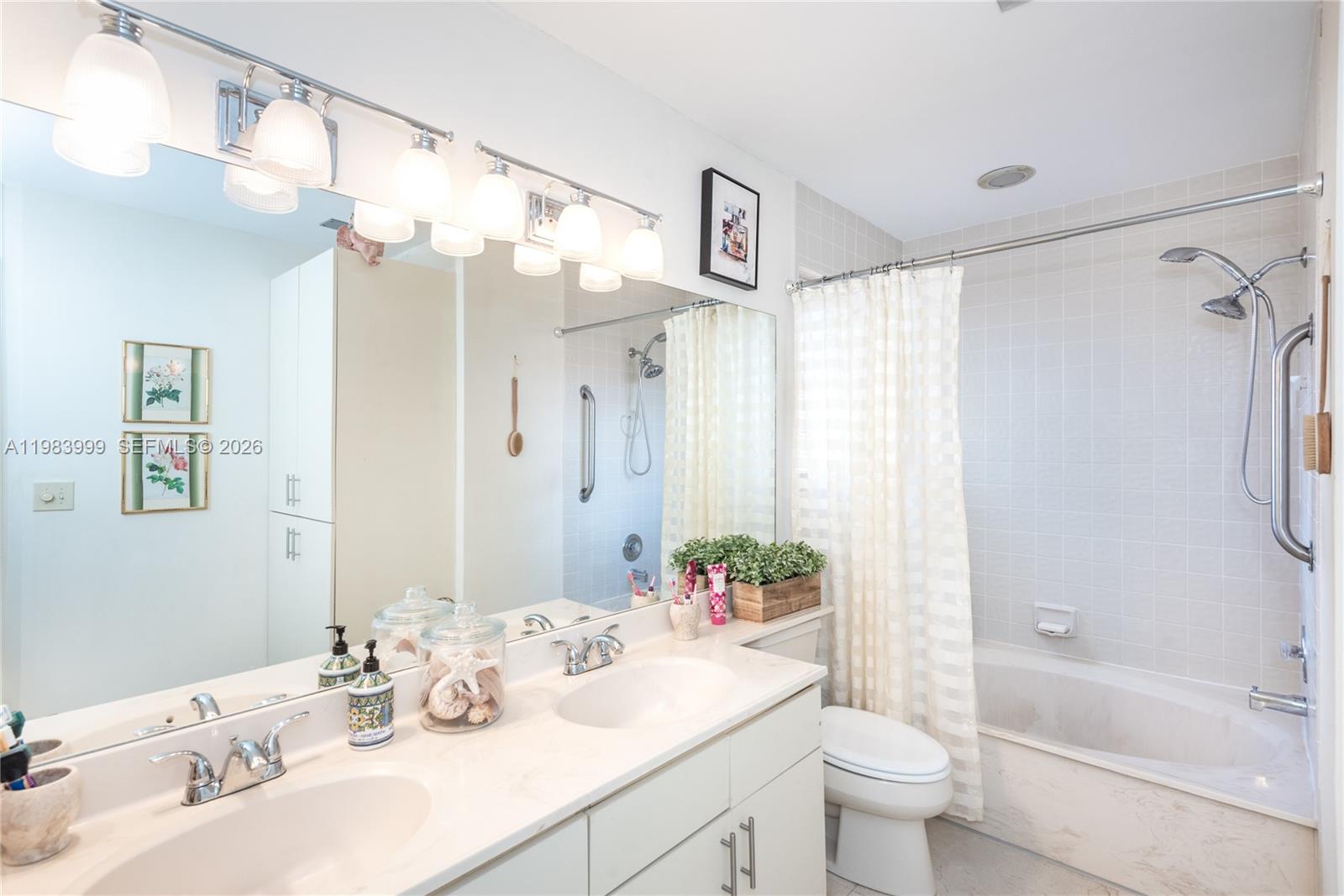 EMERALD OAKS 24 CONDO - Residential