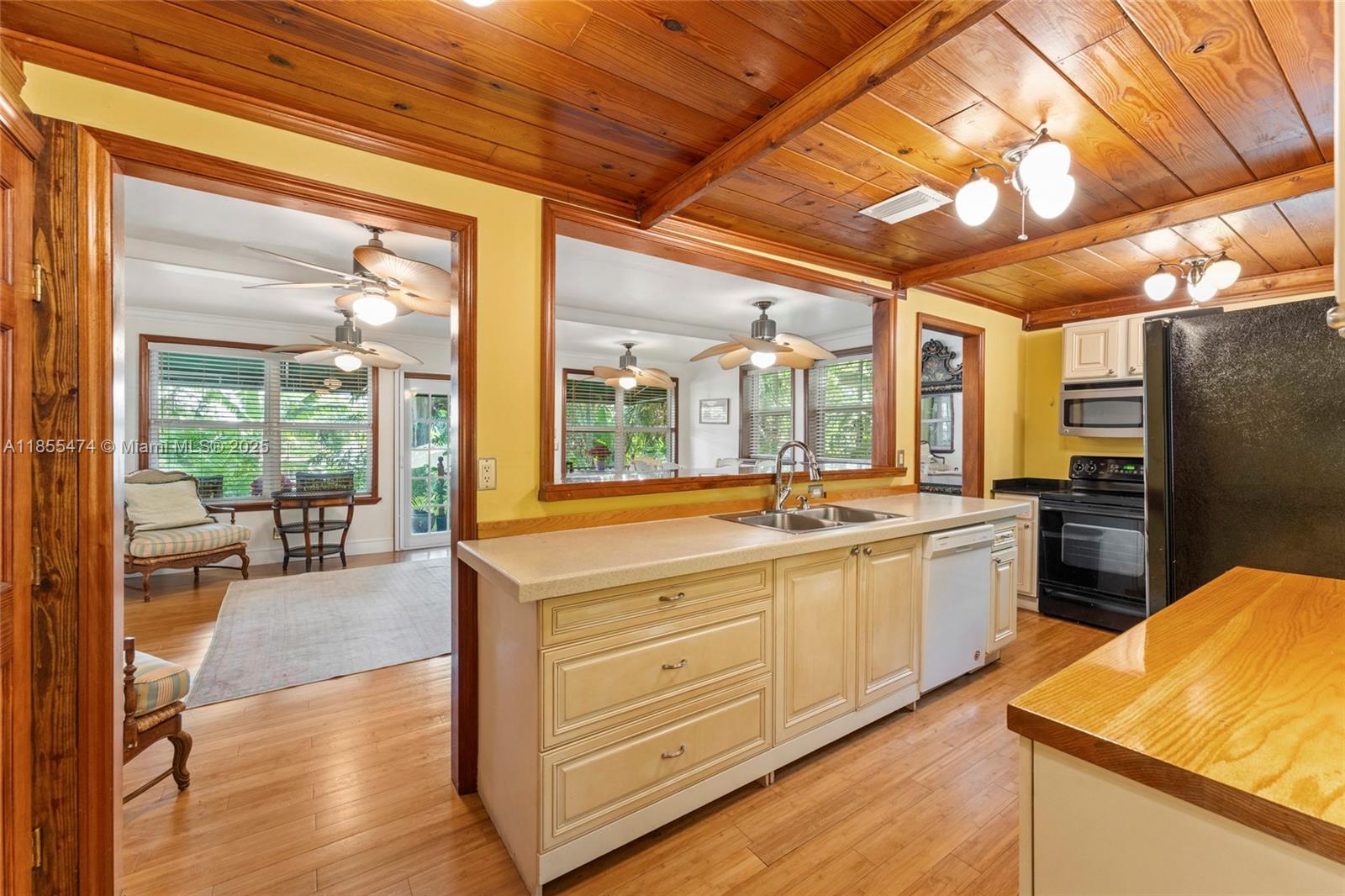 WAVERLY PLACE - Residential Lease