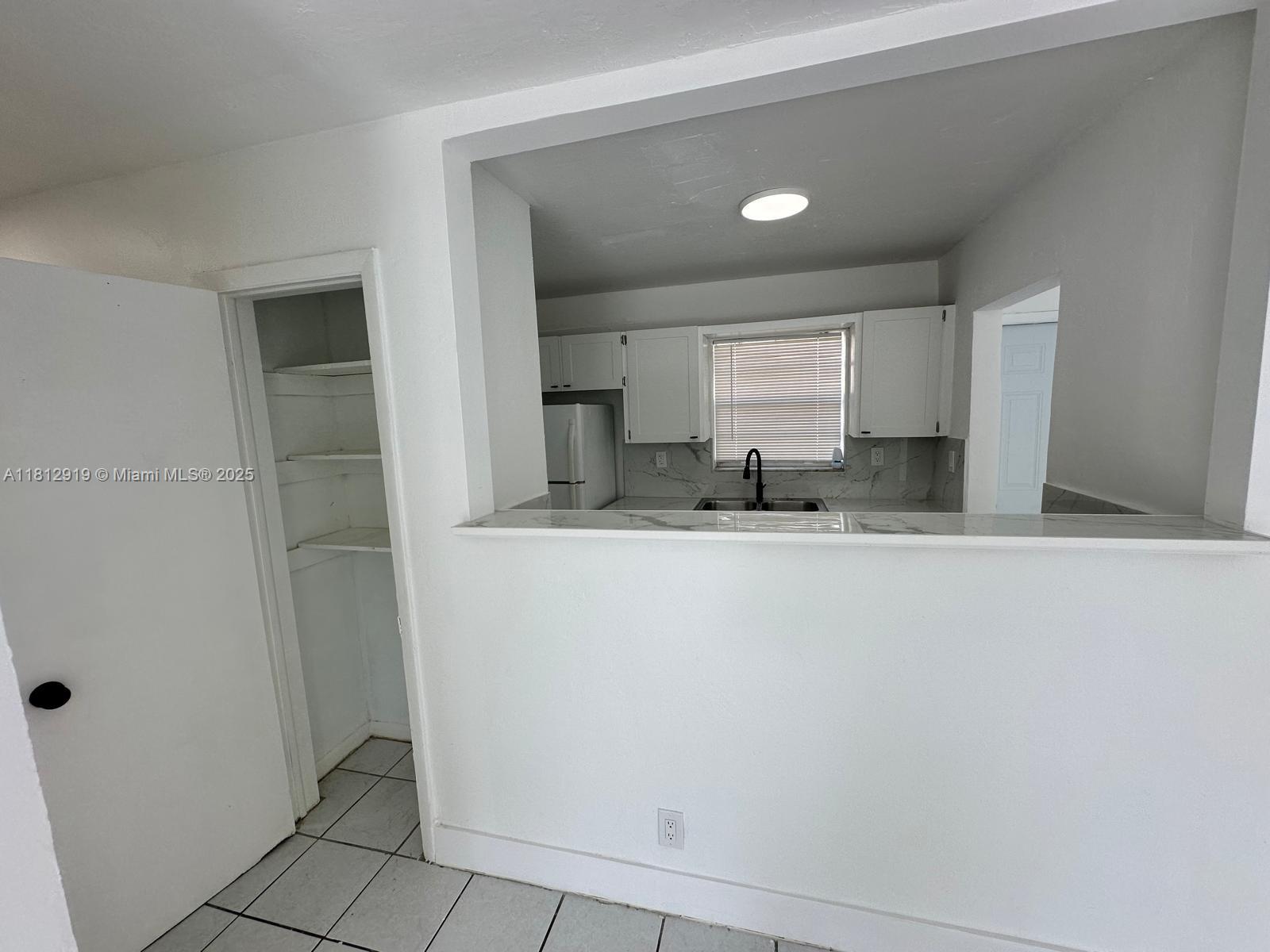 6029 Polk St 2