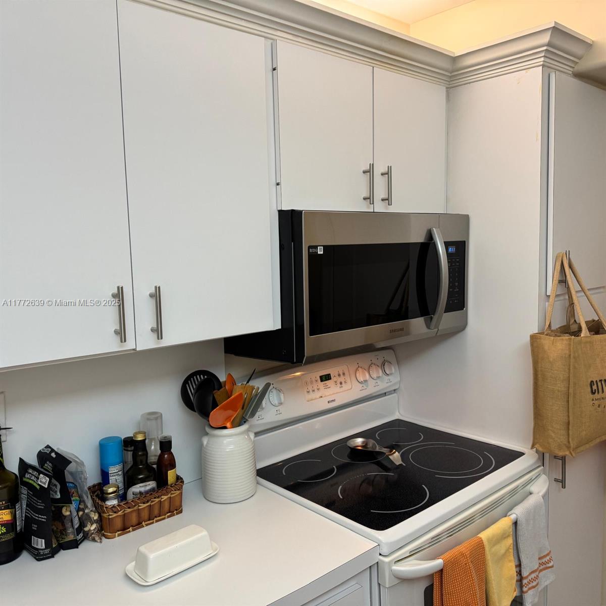 550 Ocean Dr 3C