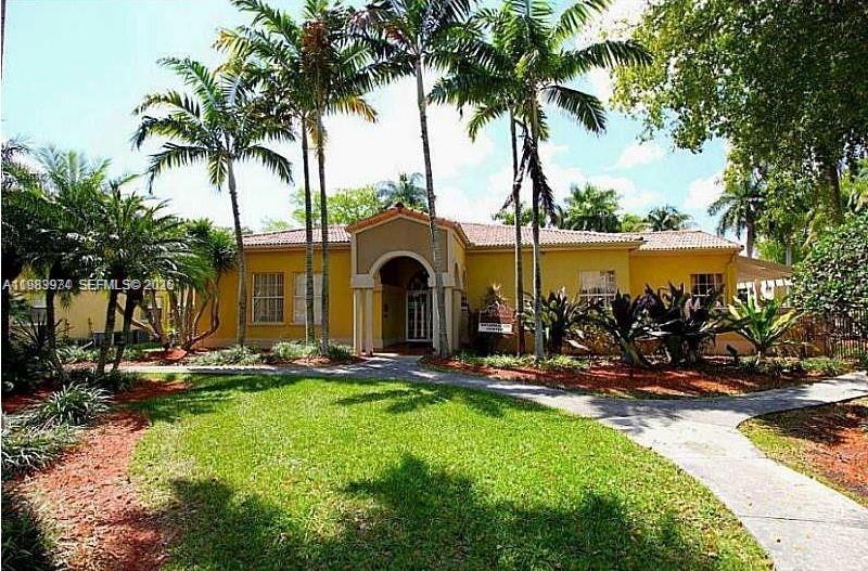 TOWNHOUSES OF PLANTATION - Residential