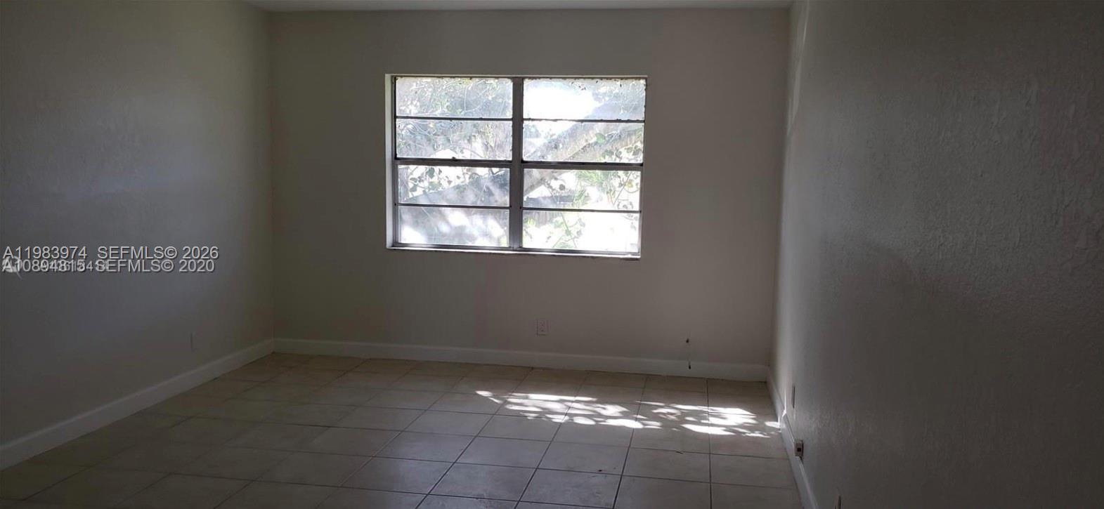 TOWNHOUSES OF PLANTATION - Residential