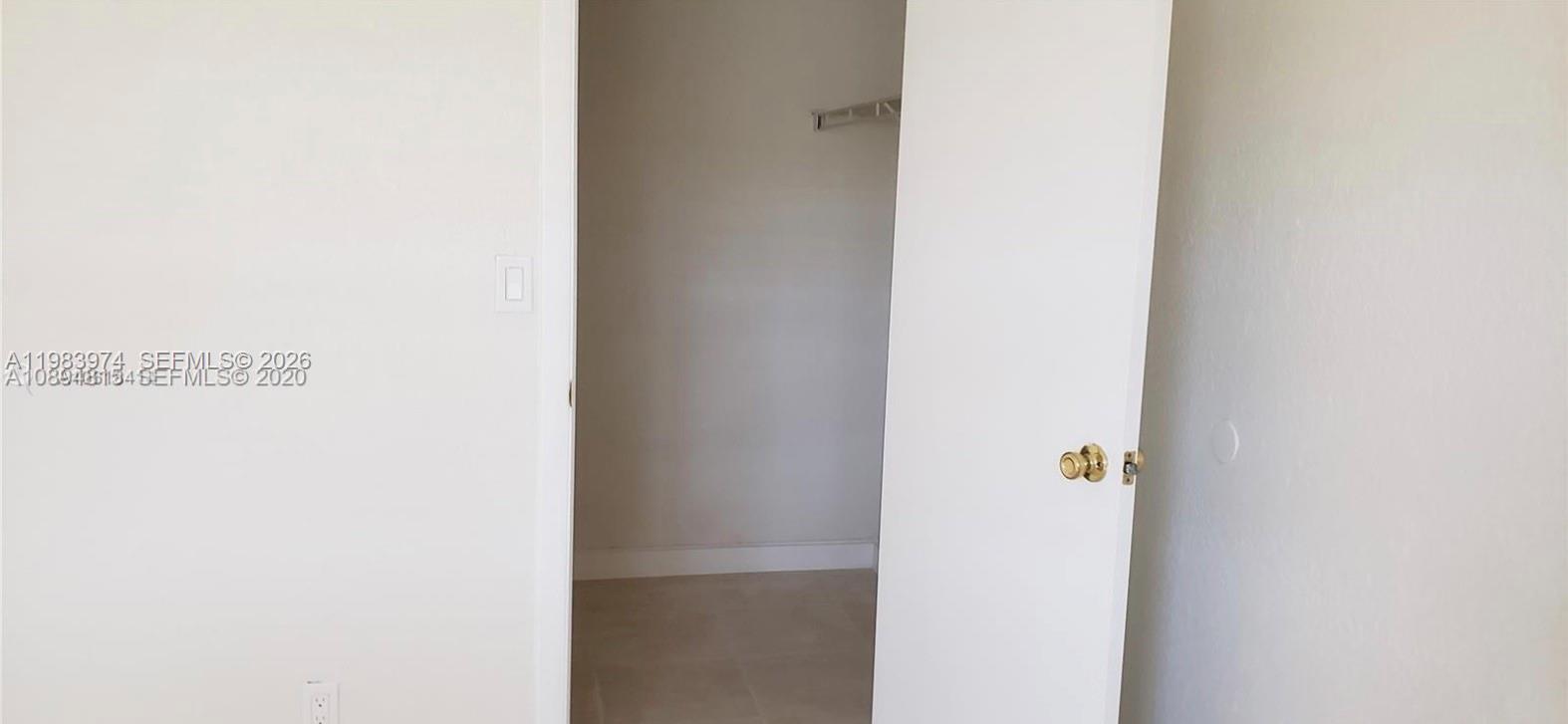 TOWNHOUSES OF PLANTATION - Residential