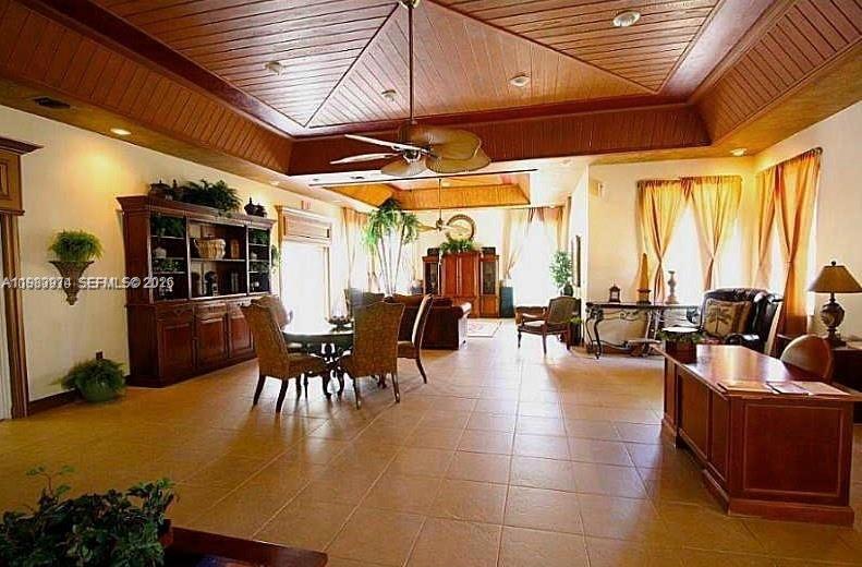 TOWNHOUSES OF PLANTATION - Residential