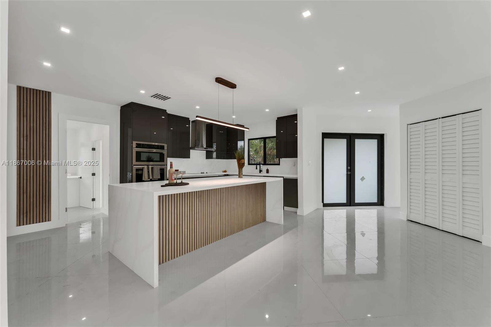 MEEKINS HILLS - Residential