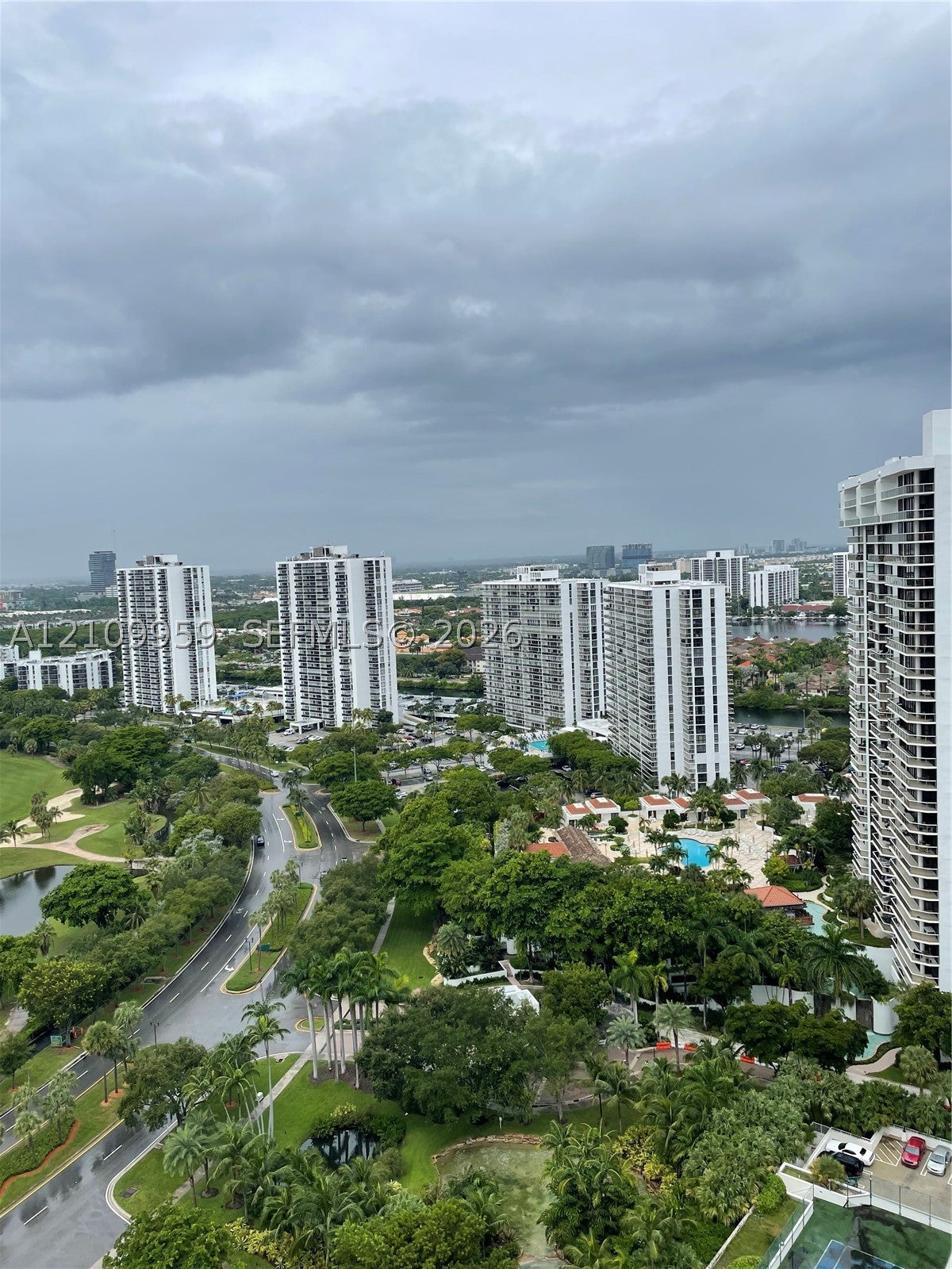 20191 E Country Club Dr 2601
