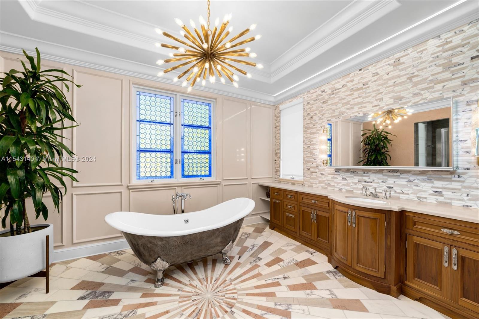 GOLDEN BEACH SEC D - Residential