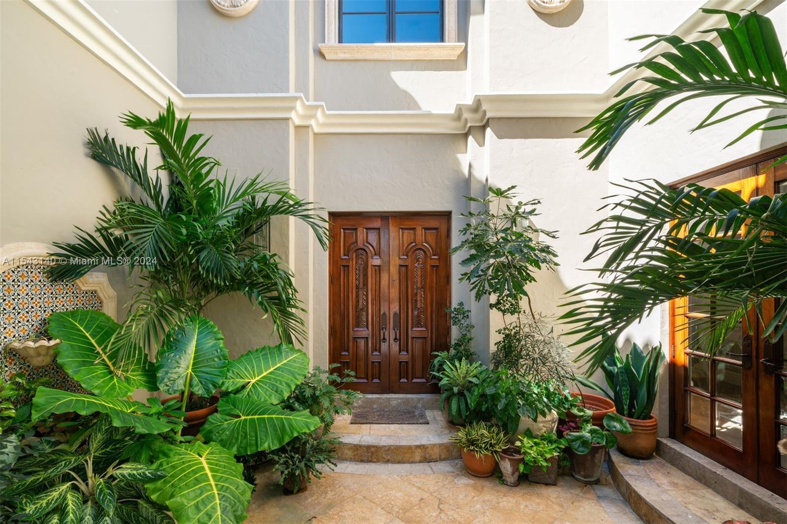 GOLDEN BEACH SEC D - Residential