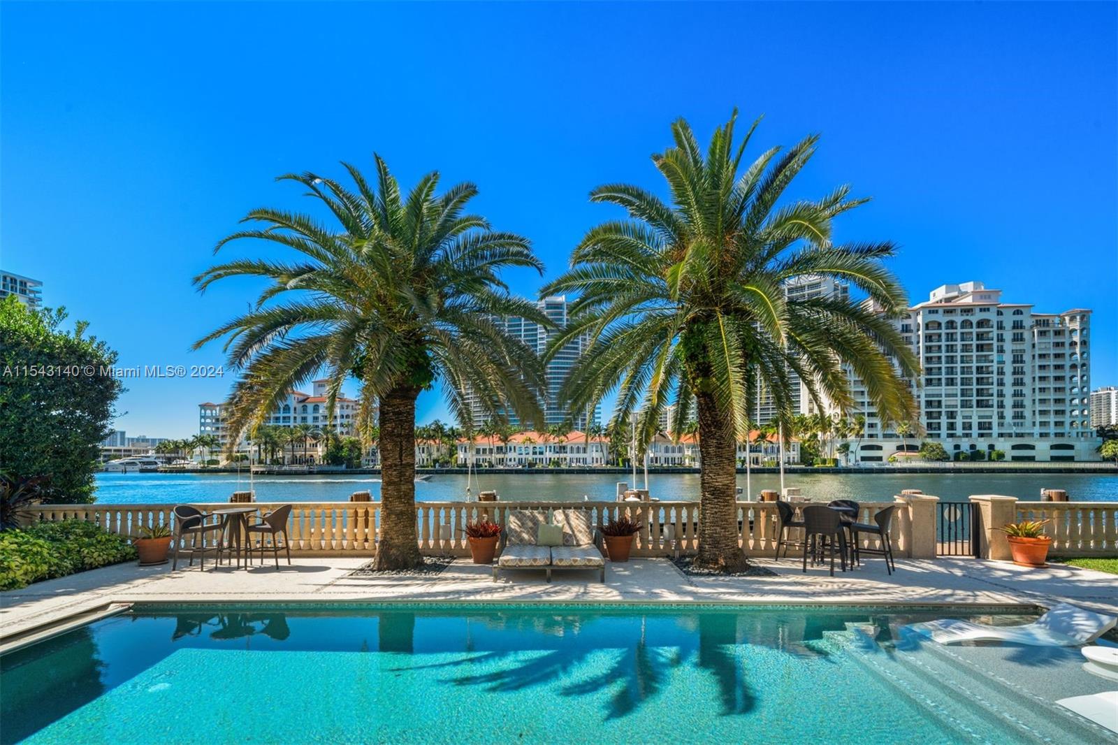 GOLDEN BEACH SEC D - Residential