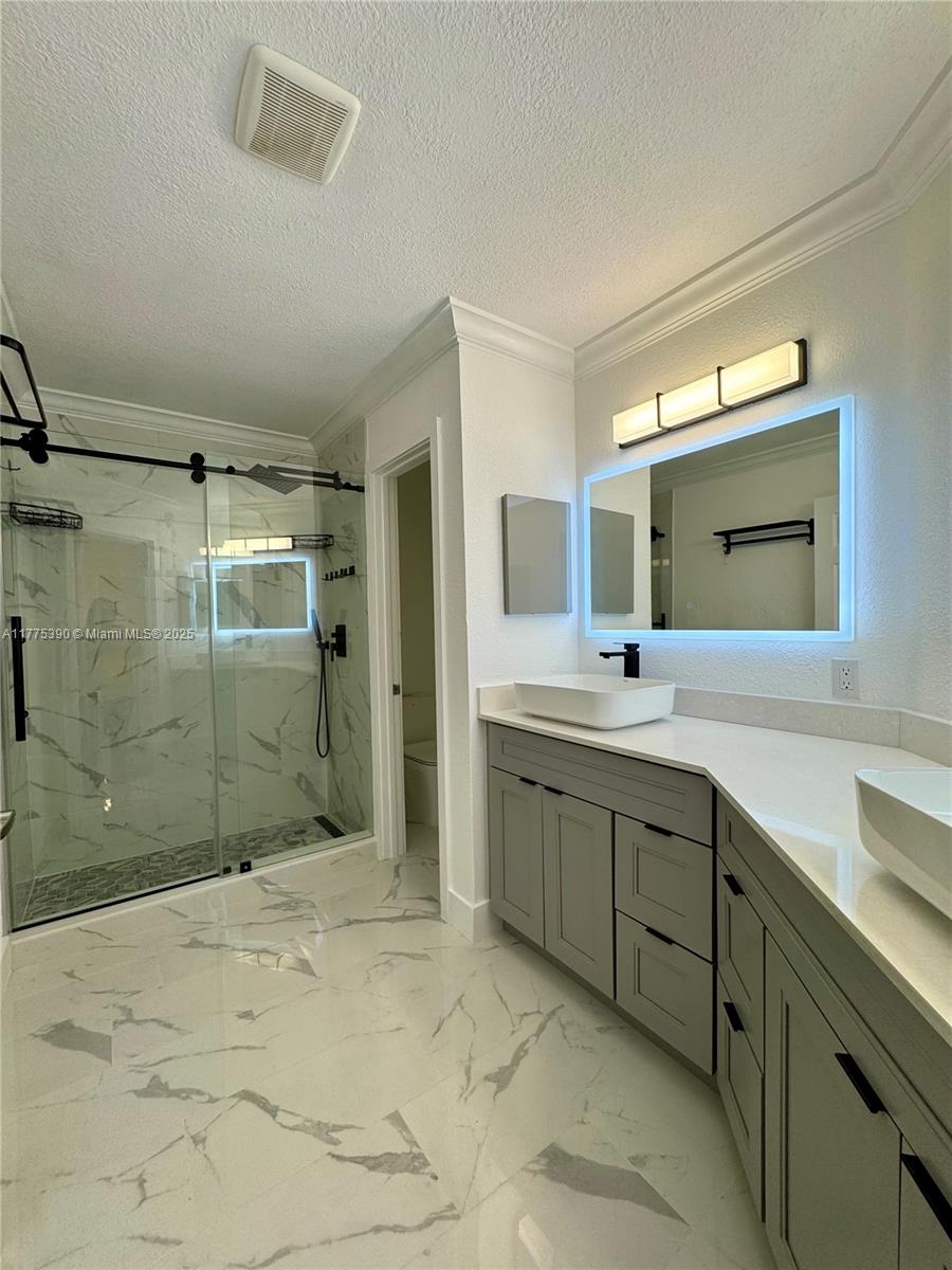 CHAPEL LAKE ESTATES - Residential