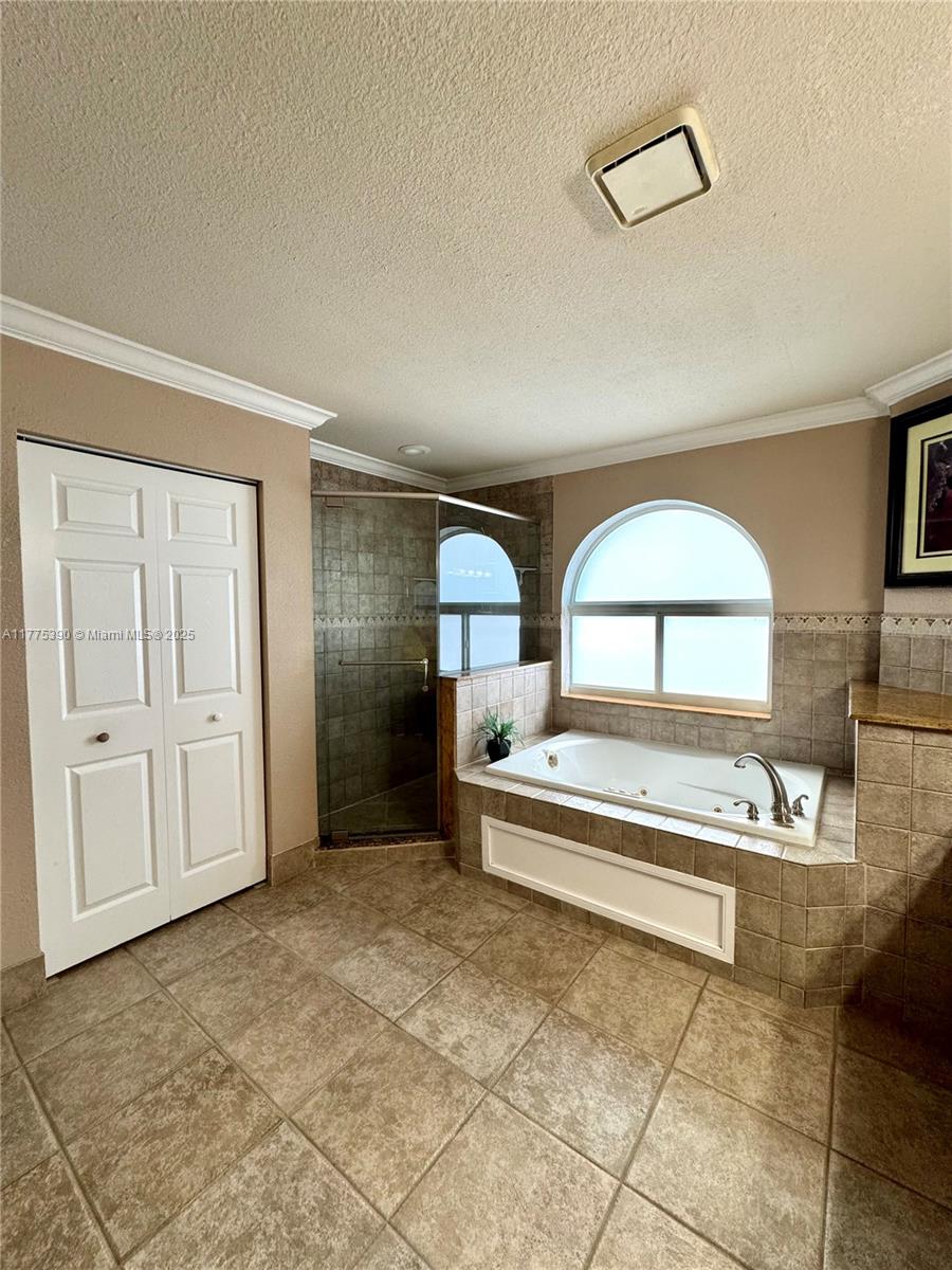 CHAPEL LAKE ESTATES - Residential