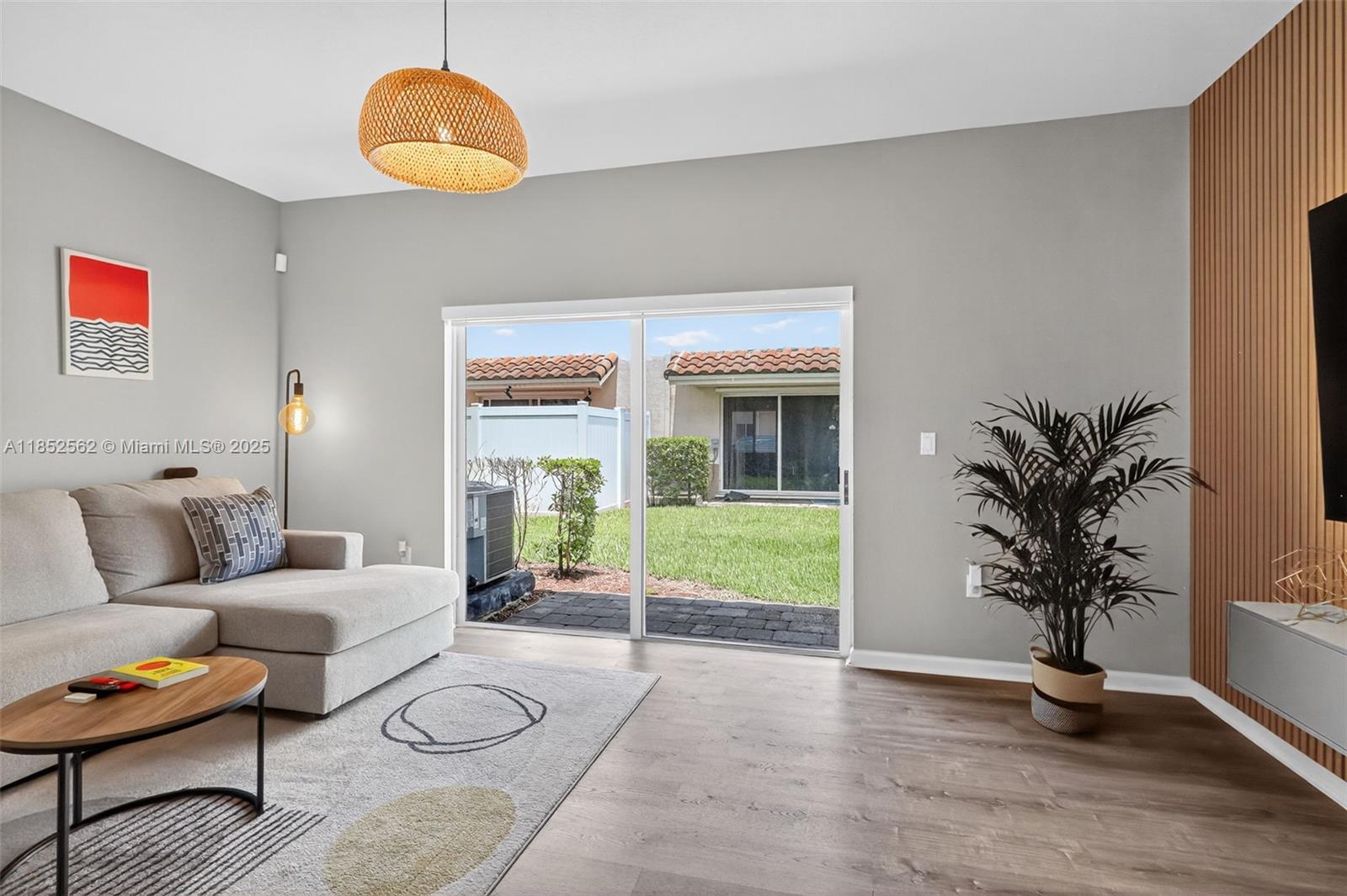 PRINCETON - Residential