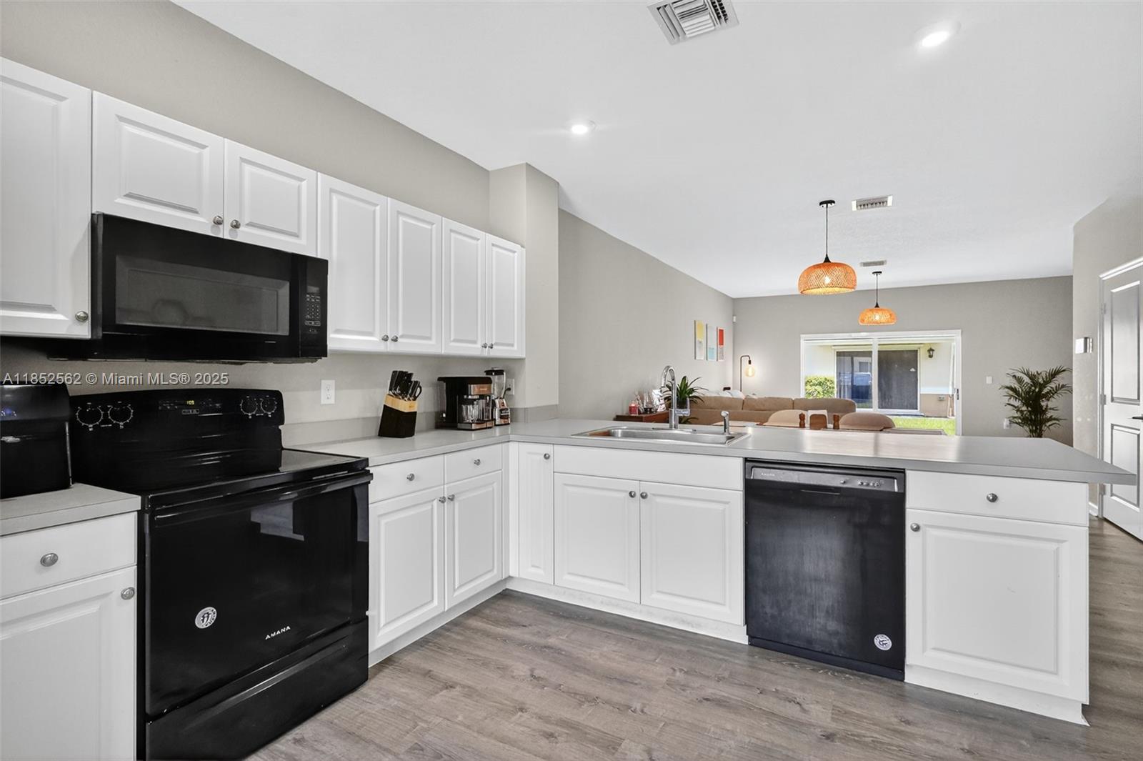 PRINCETON - Residential