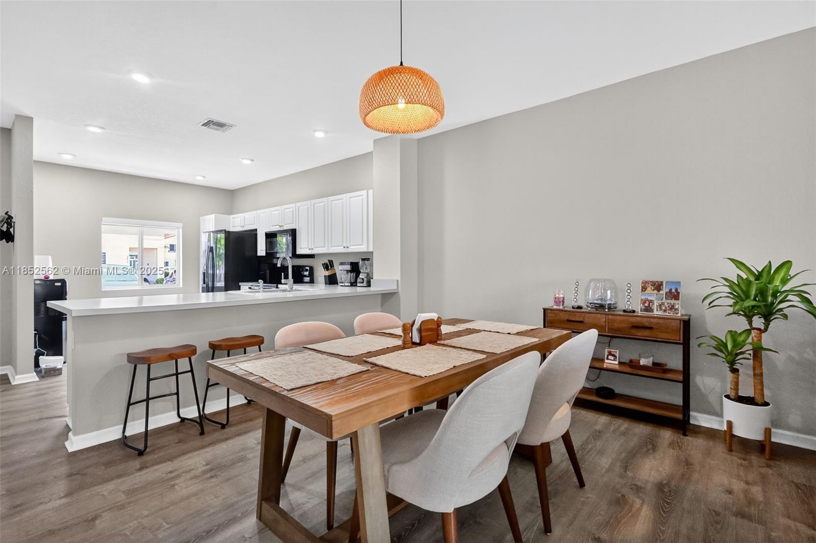 PRINCETON - Residential