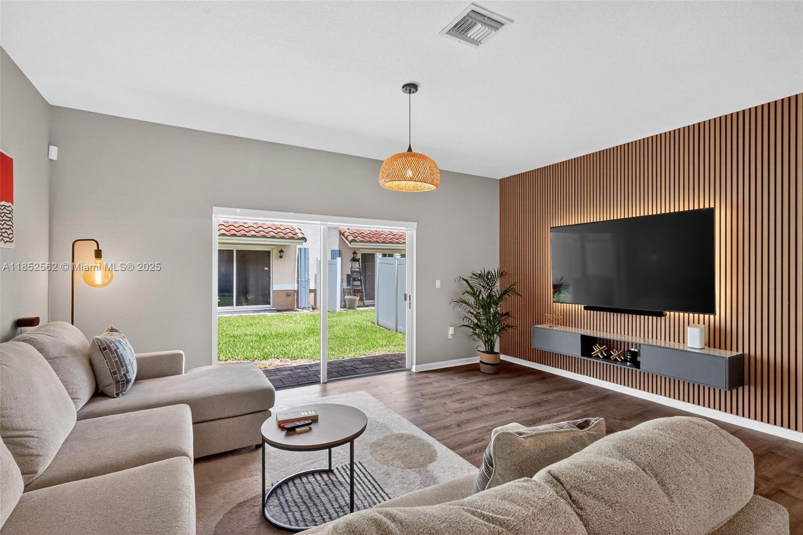 PRINCETON - Residential