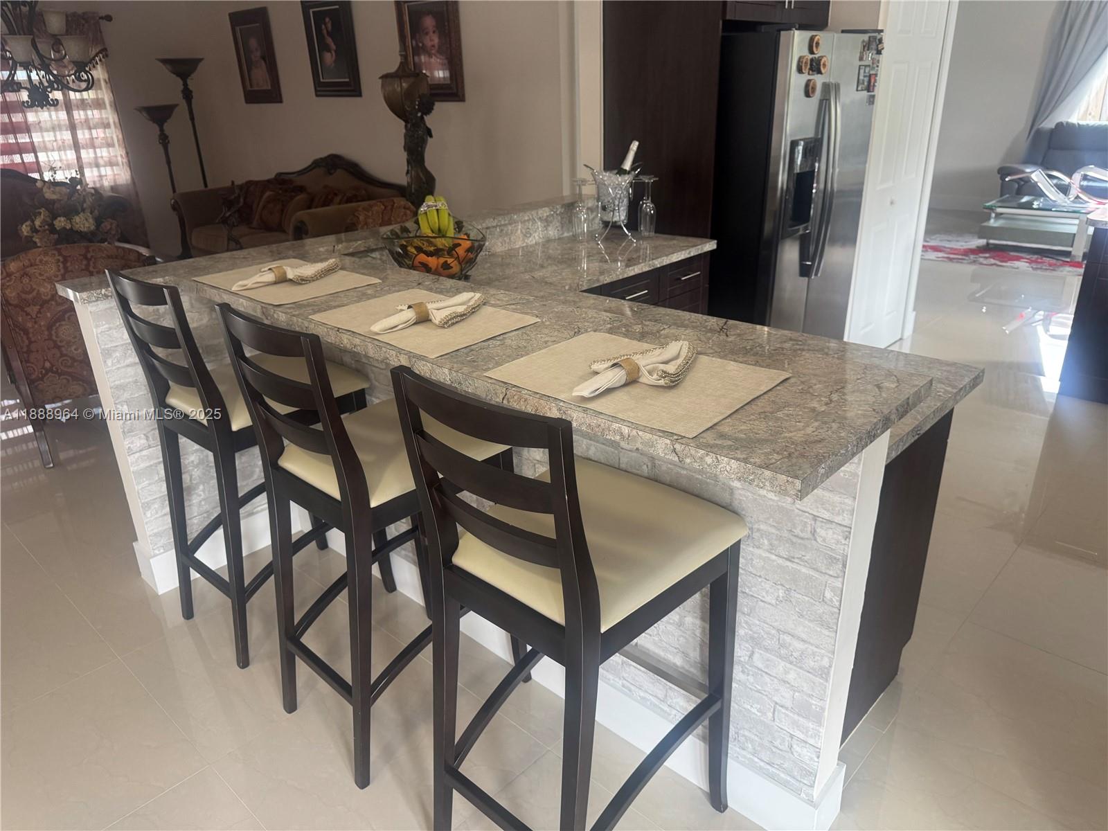 KENDALE LAKES WEST SEC 3 - Residential