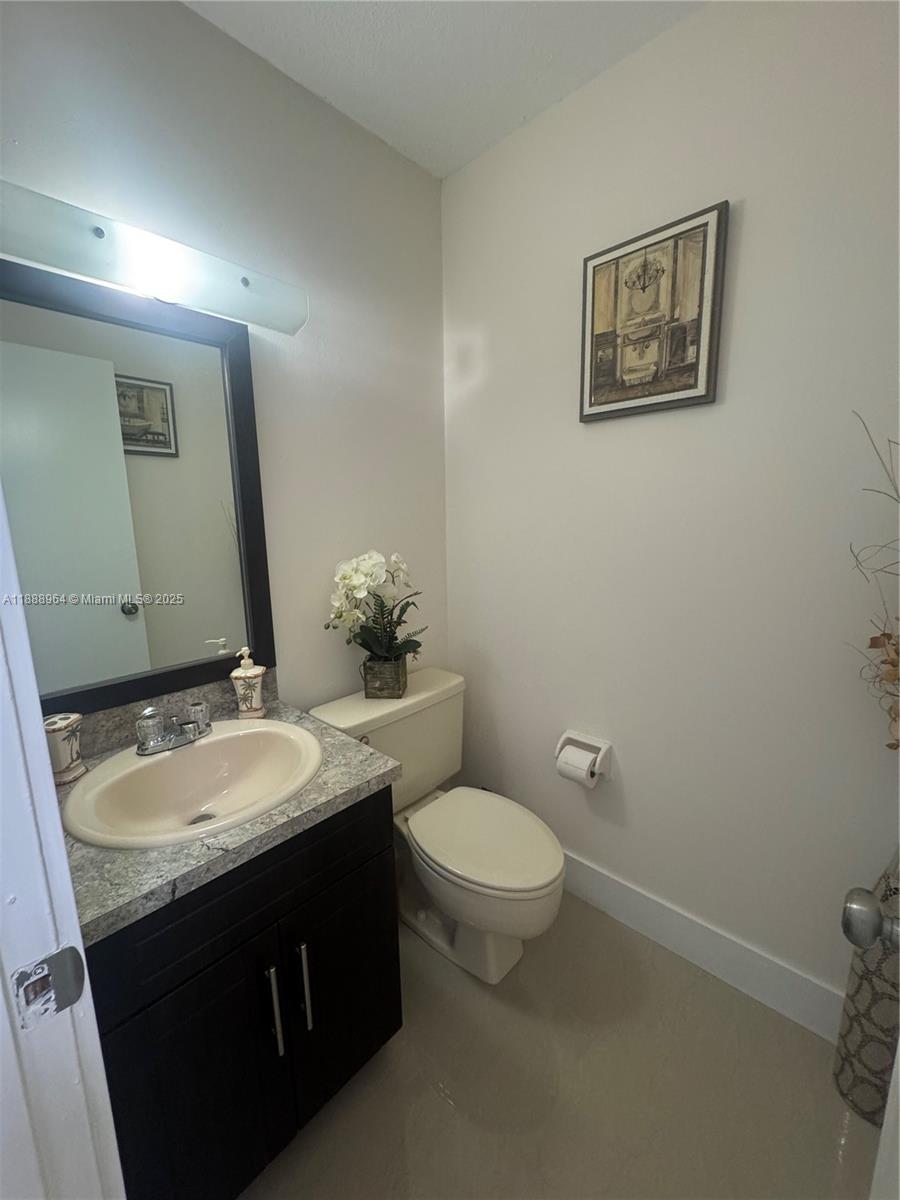 KENDALE LAKES WEST SEC 3 - Residential