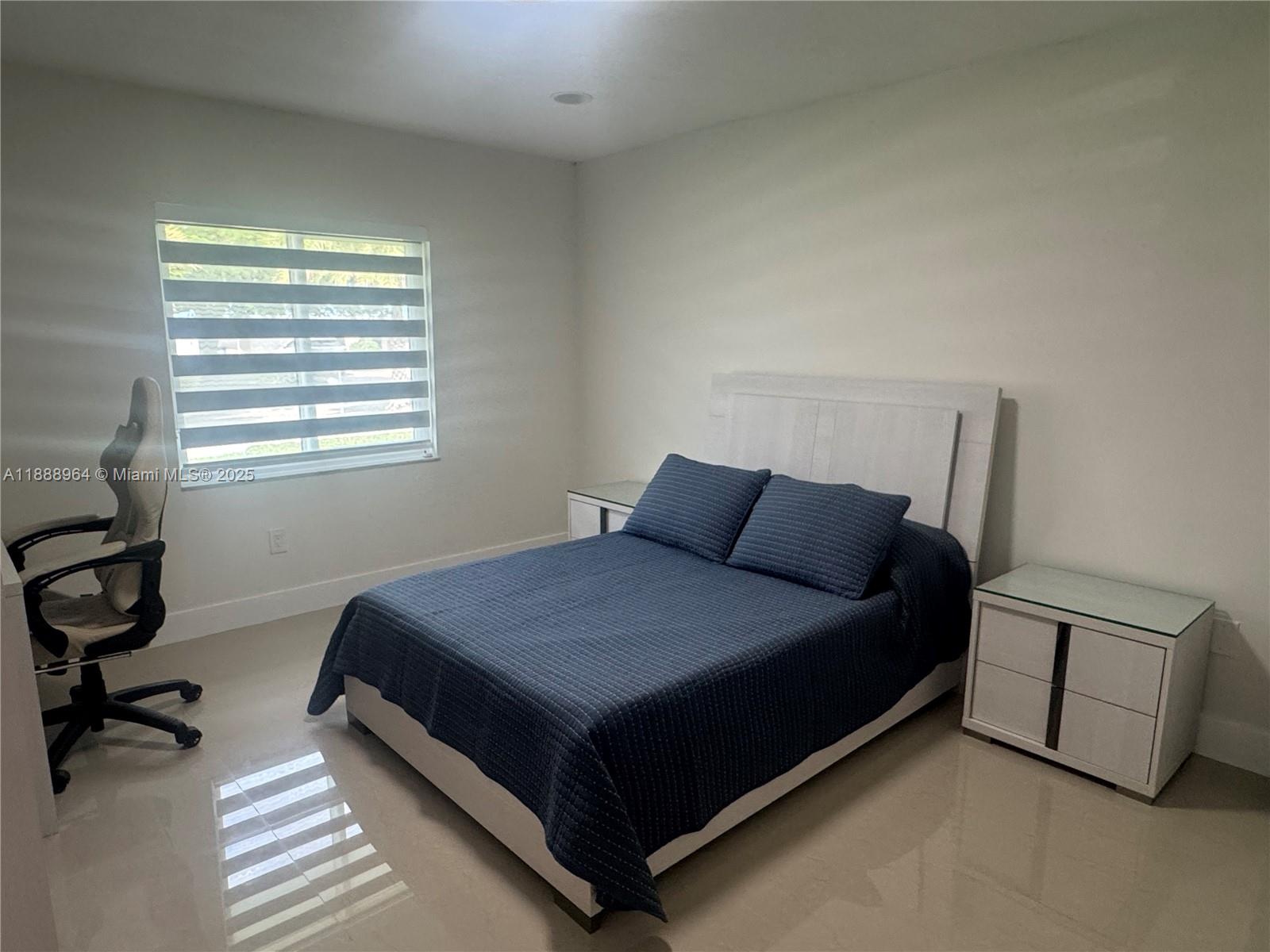 KENDALE LAKES WEST SEC 3 - Residential