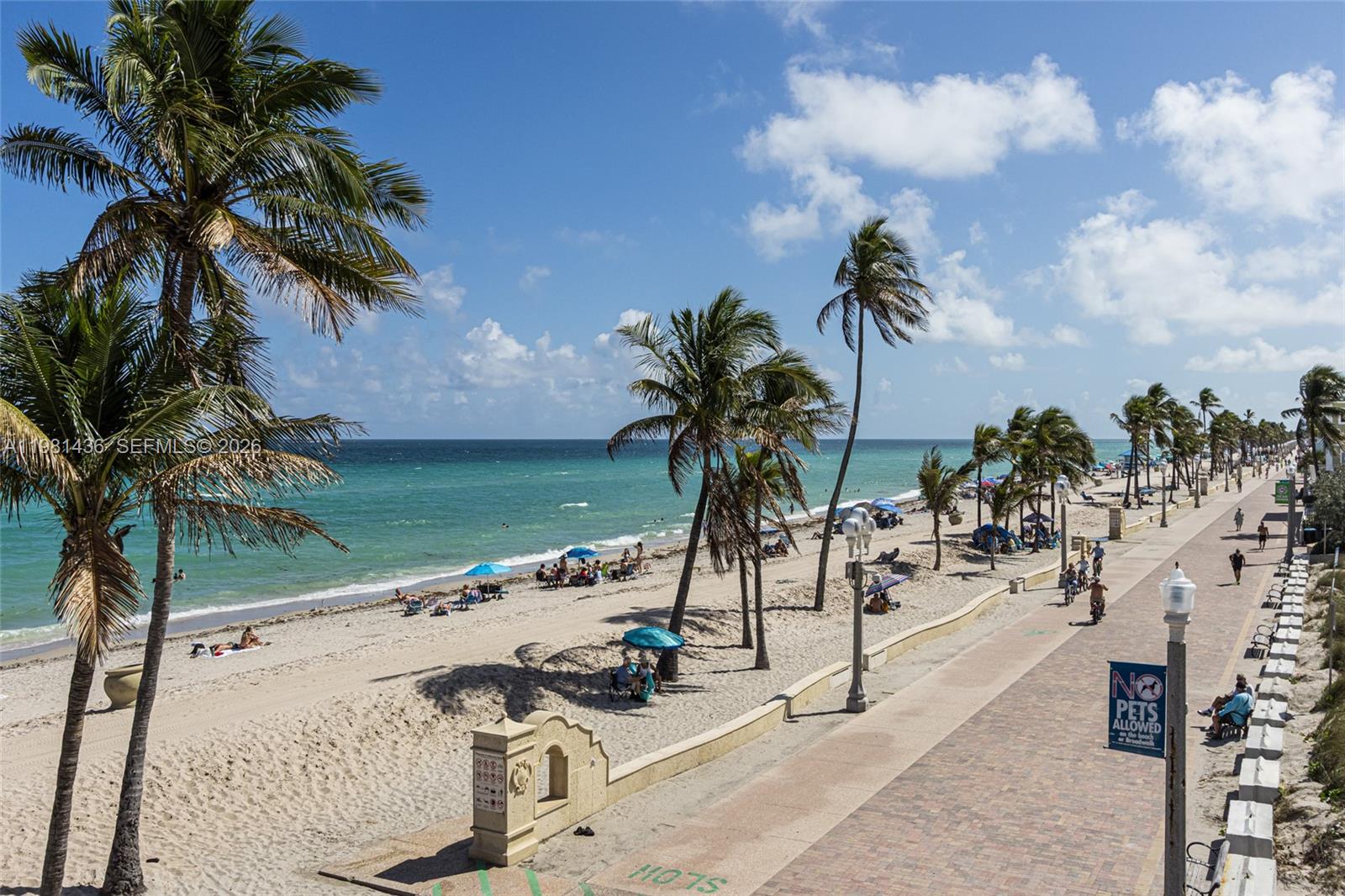 HOLLYWOOD TOWERS CONDO - Residential