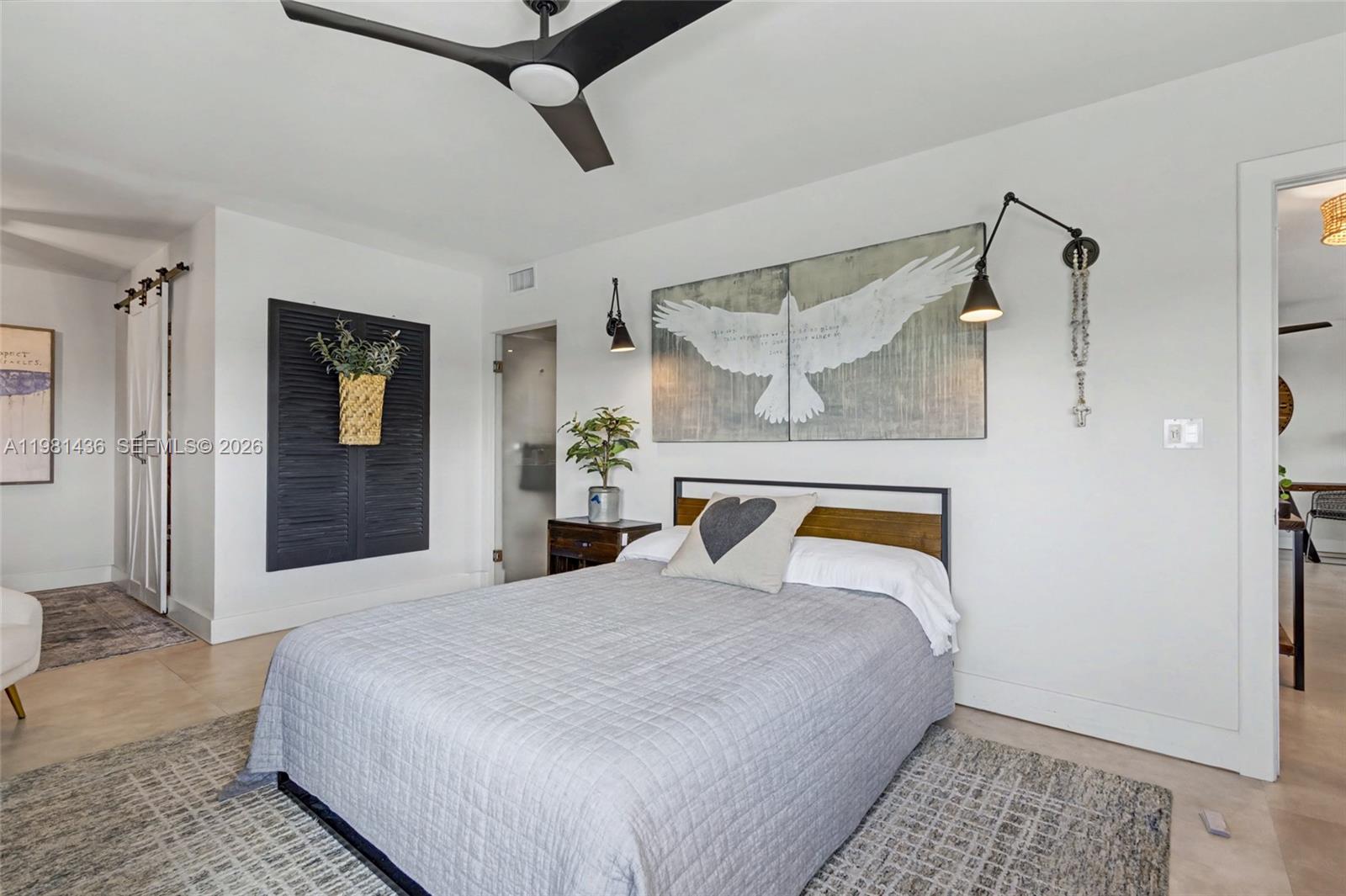 HOLLYWOOD TOWERS CONDO - Residential