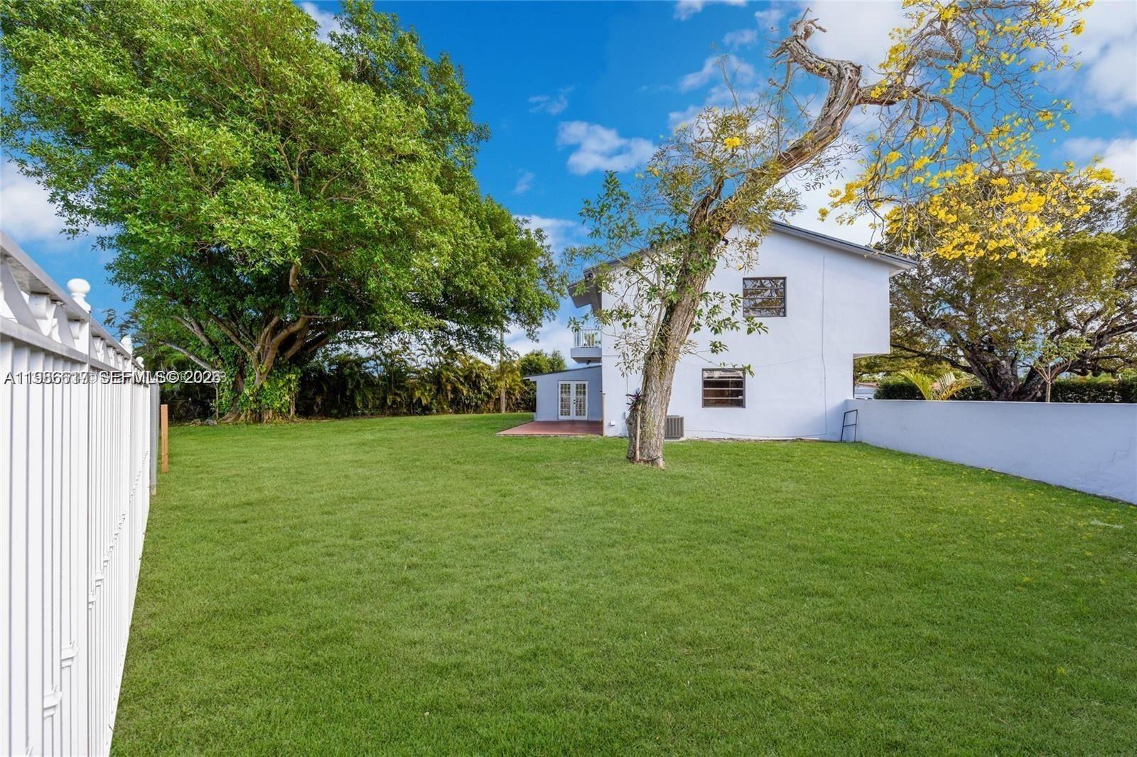 TROPICAL GARDENS ESTATES - Residential Lease