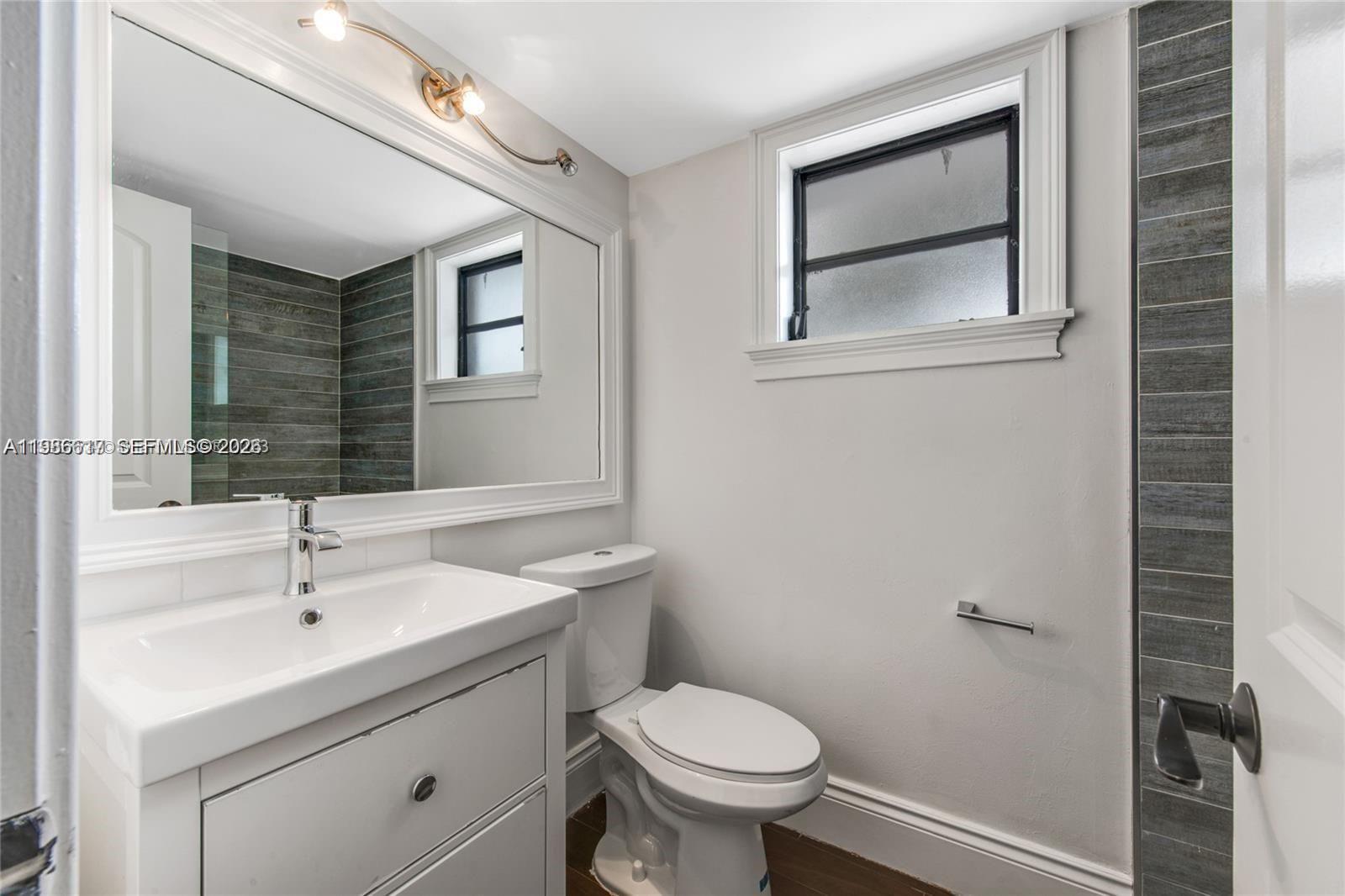 TROPICAL GARDENS ESTATES - Residential Lease