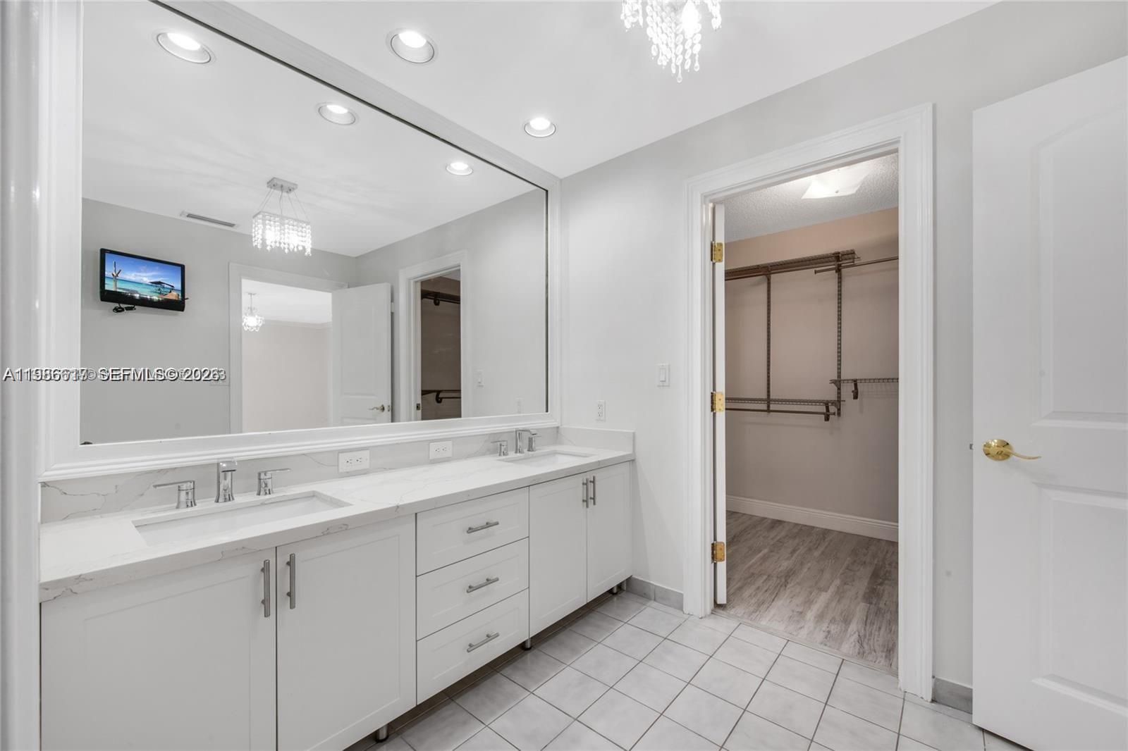 TROPICAL GARDENS ESTATES - Residential Lease