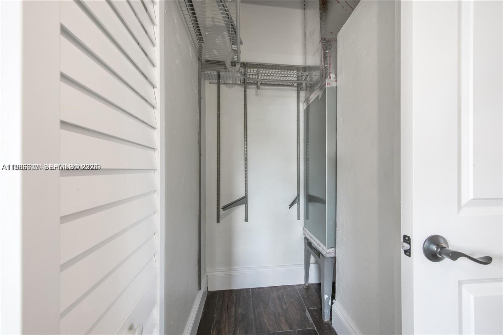 TROPICAL GARDENS ESTATES - Residential Lease