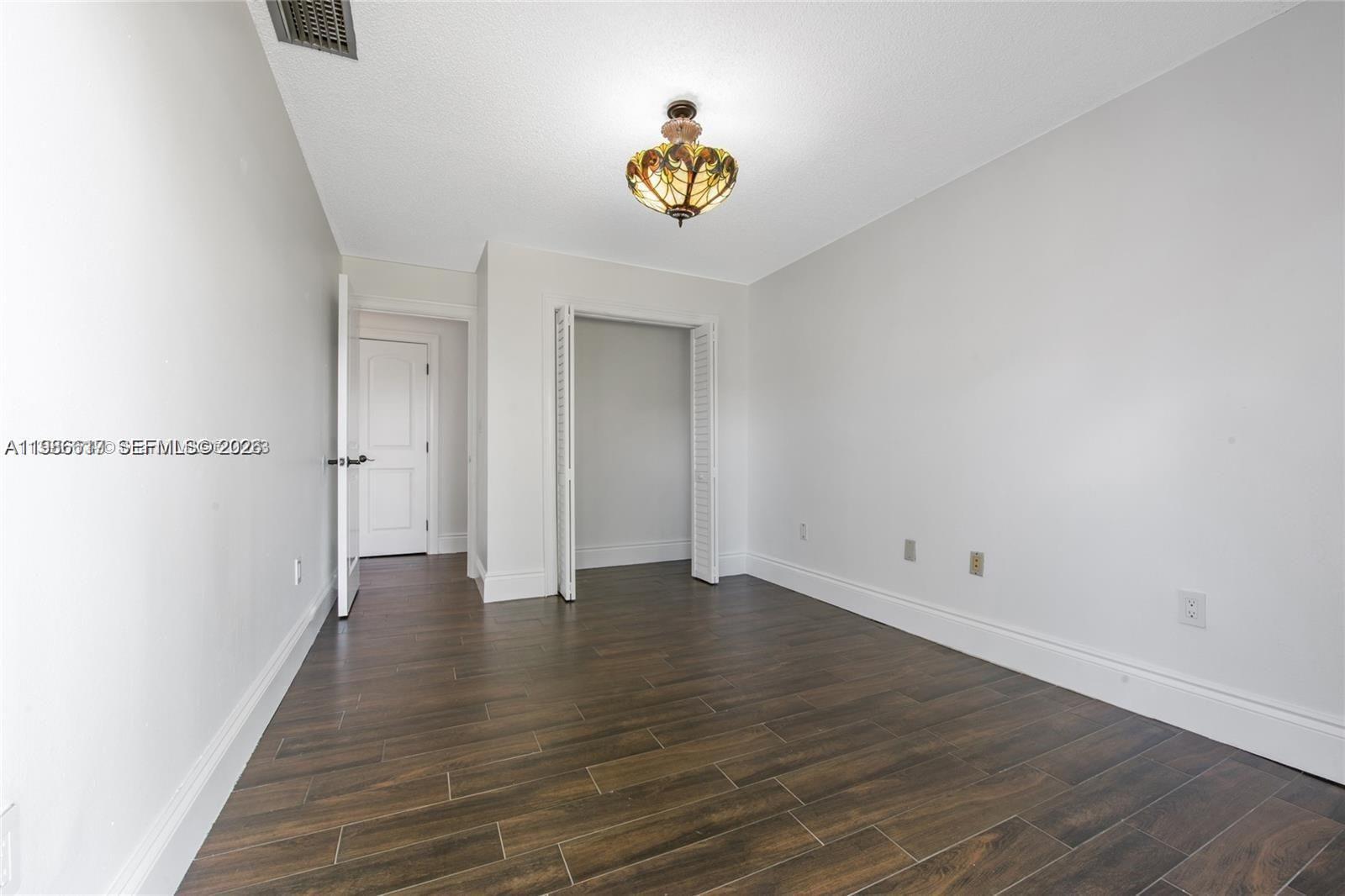 TROPICAL GARDENS ESTATES - Residential Lease