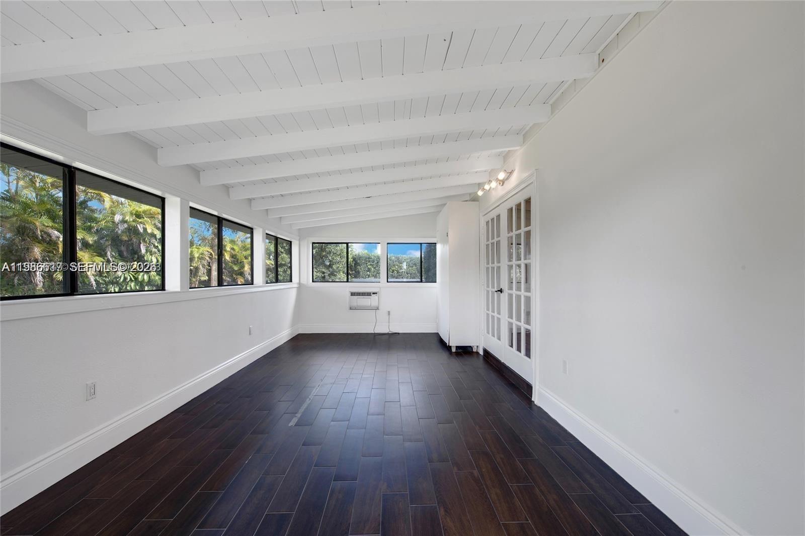 TROPICAL GARDENS ESTATES - Residential Lease