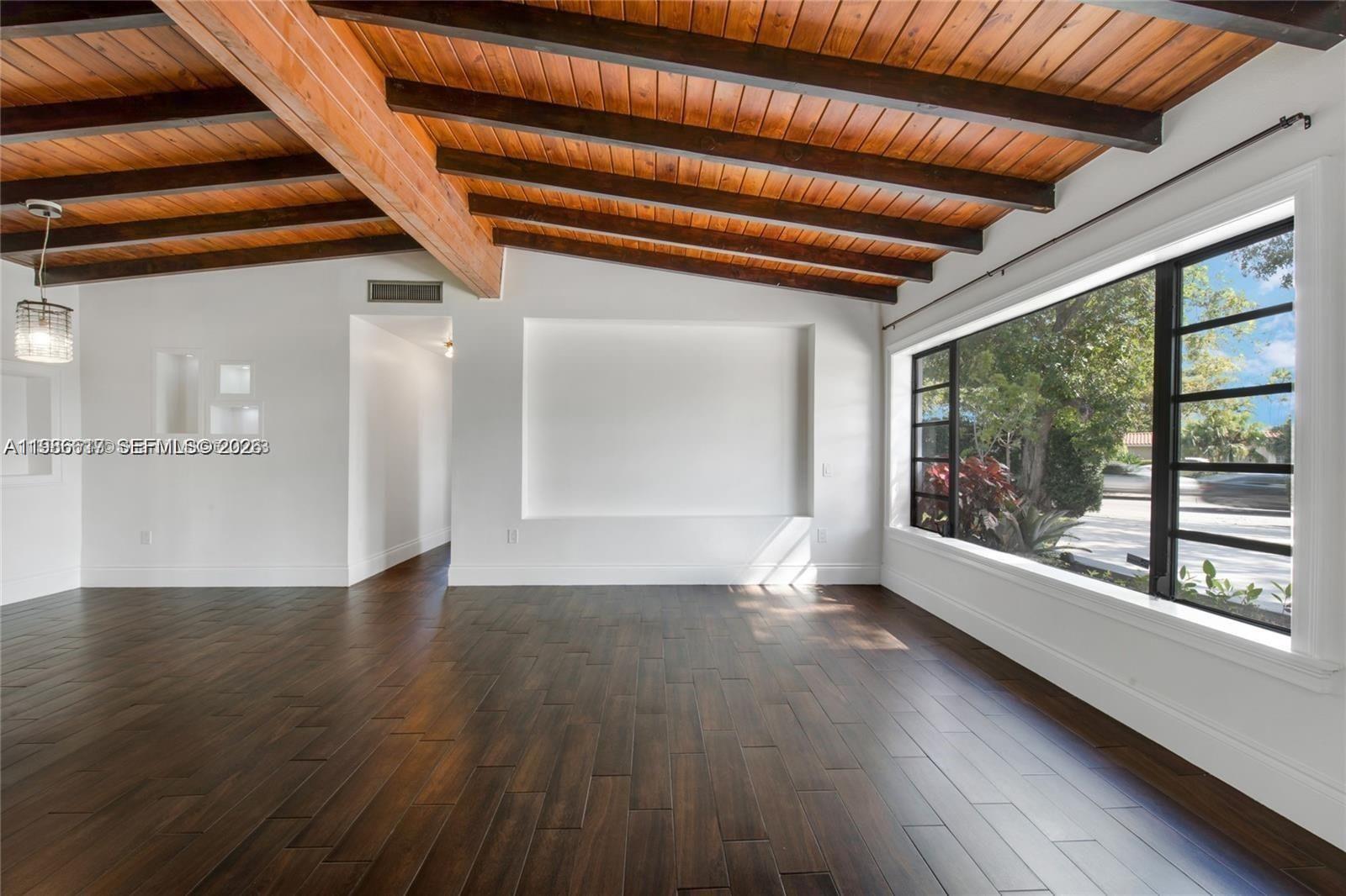 TROPICAL GARDENS ESTATES - Residential Lease