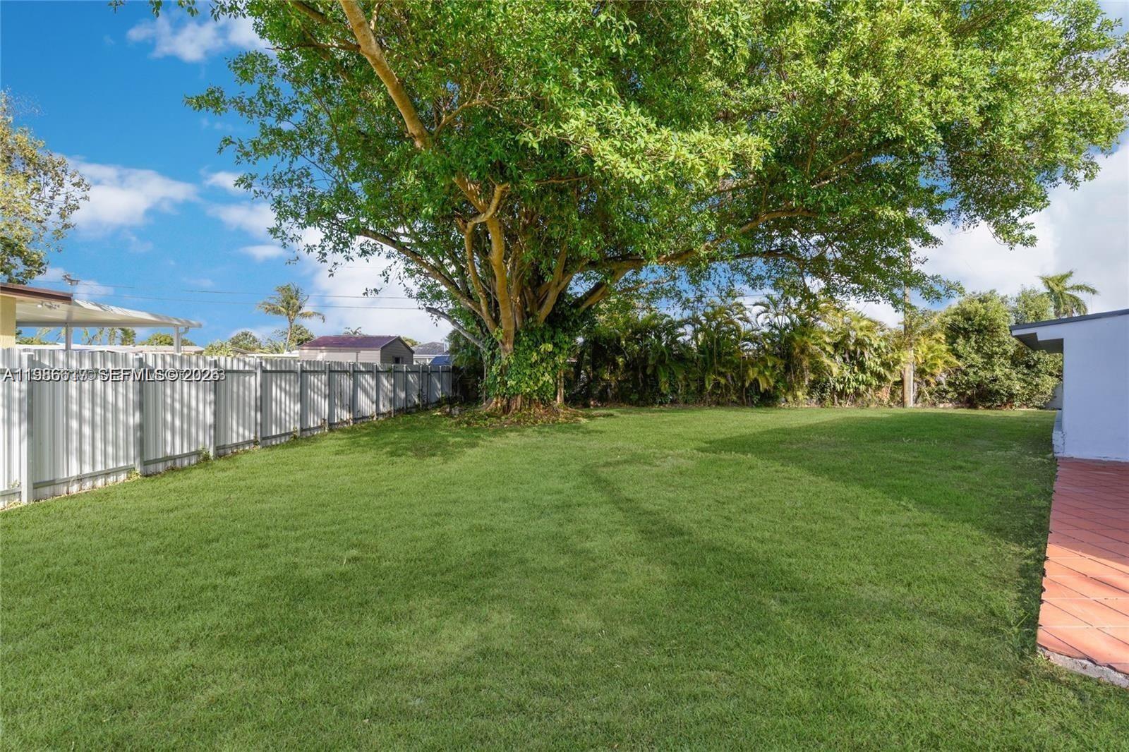 TROPICAL GARDENS ESTATES - Residential Lease