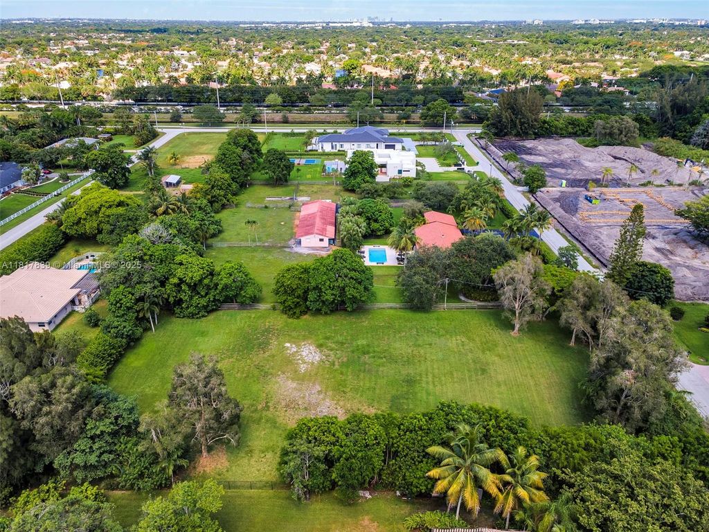 Photo of 11319 NW 4th St, Plantation, FL 33325 (MLS # A11817839)