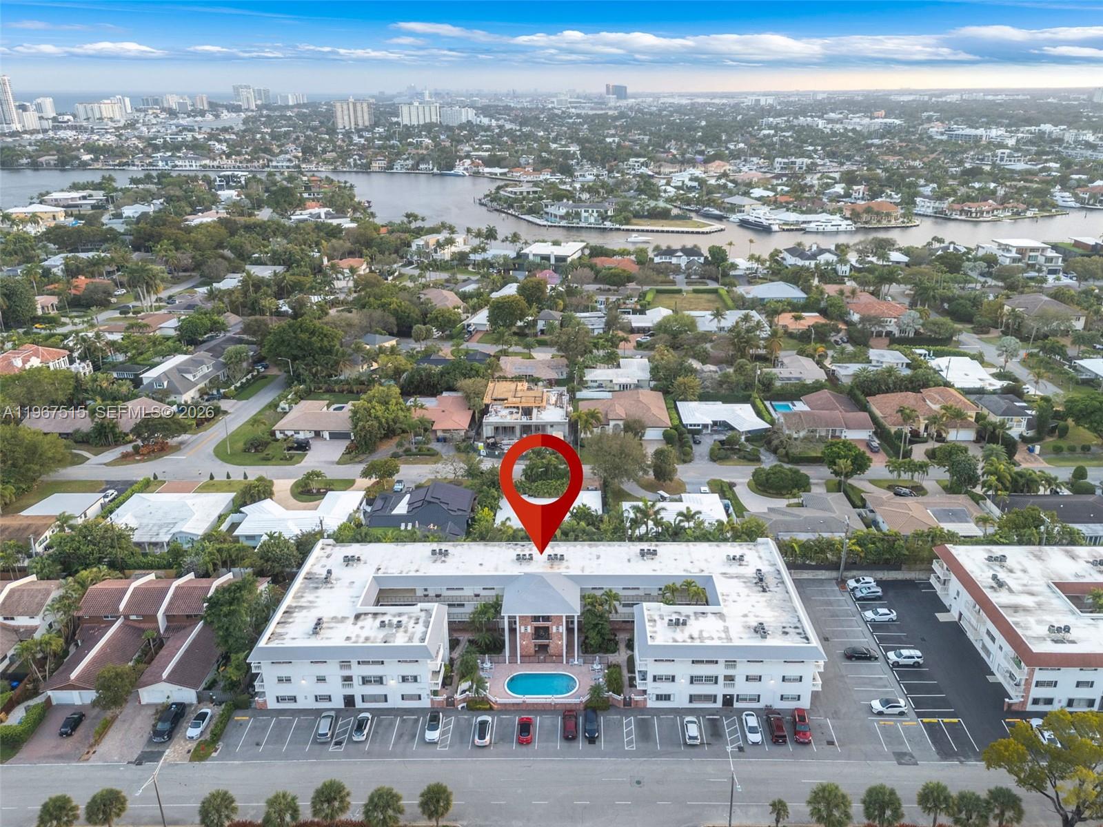 COLONIAL MANOR EAST APART - Residential