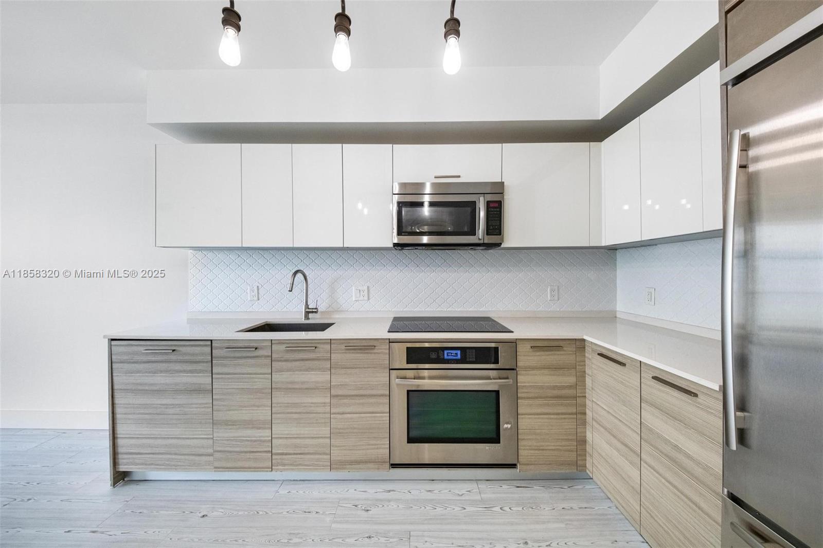 1300 Brickell Bay Dr 704