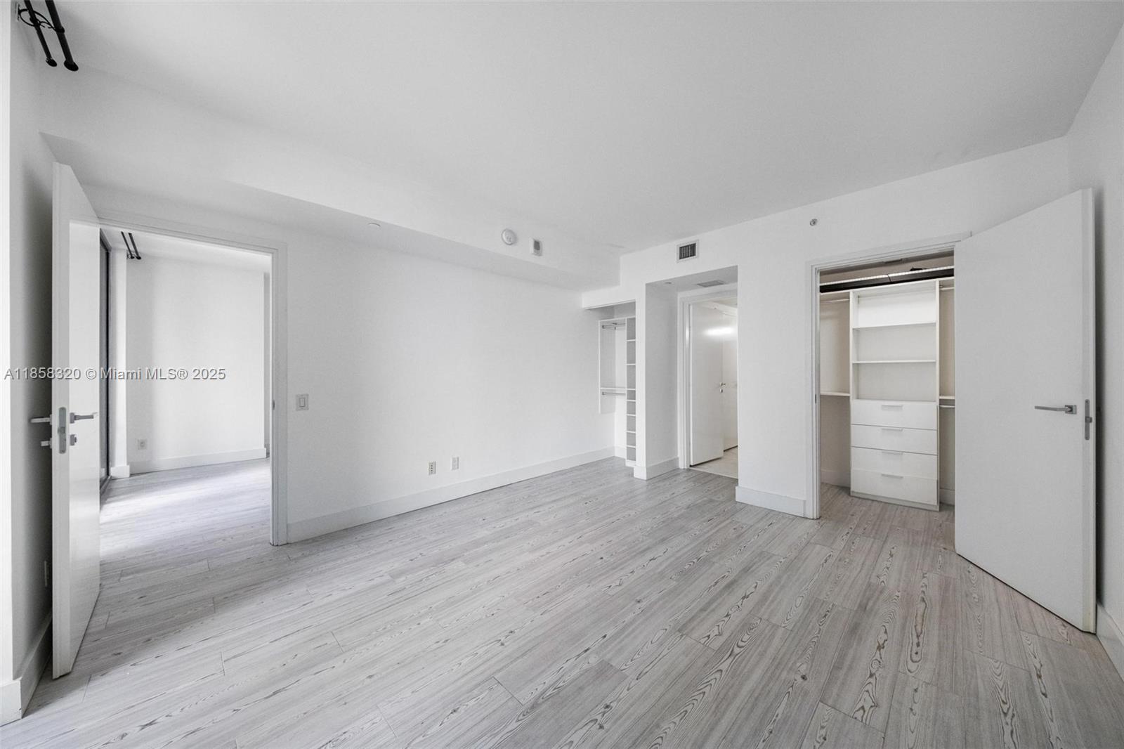 BRICKELLHOUSE CONDO - Residential